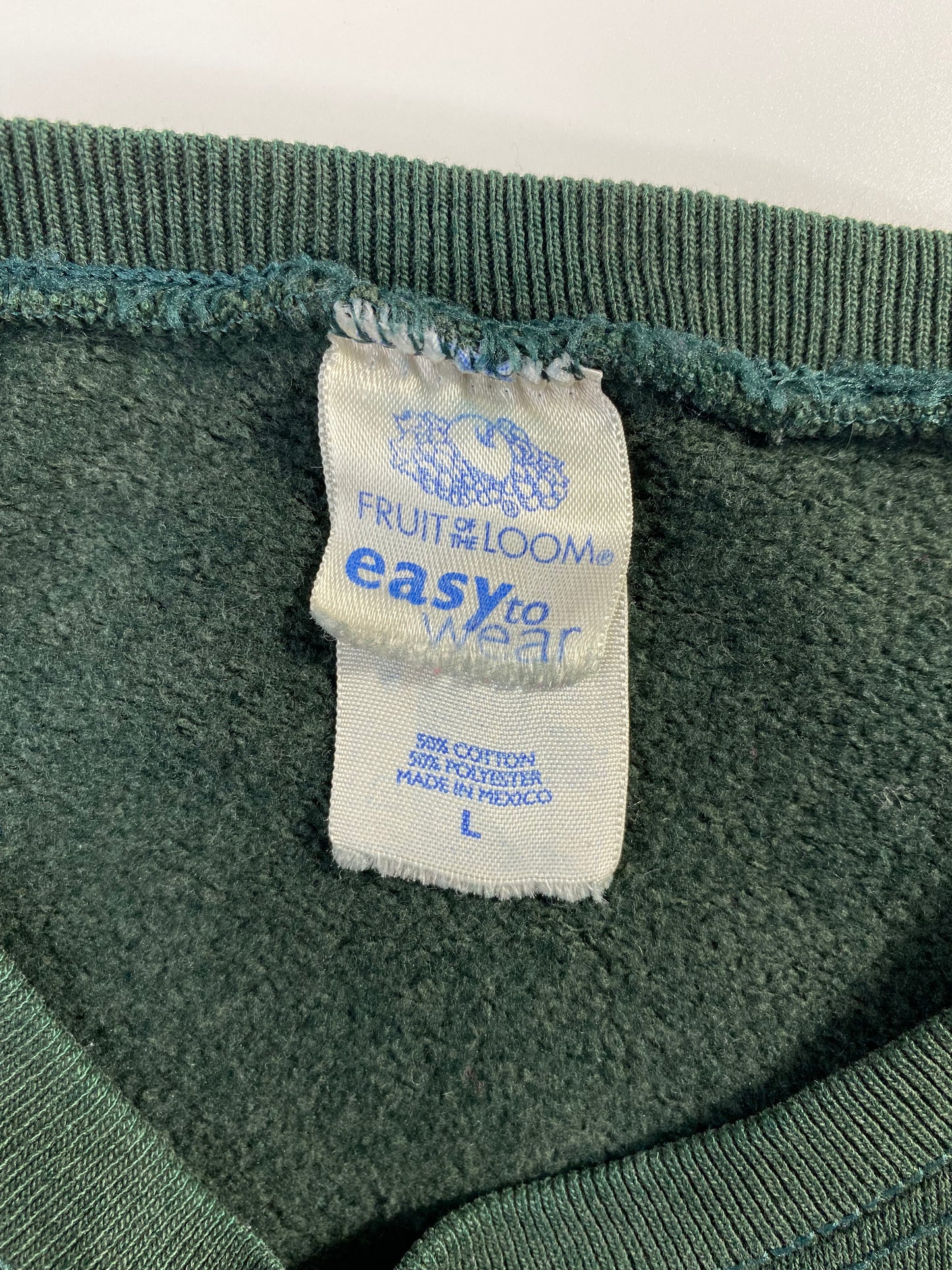 00’ DISNEY WINNIE THE POOH Size L Vintage Sweat-Shirt / A1438