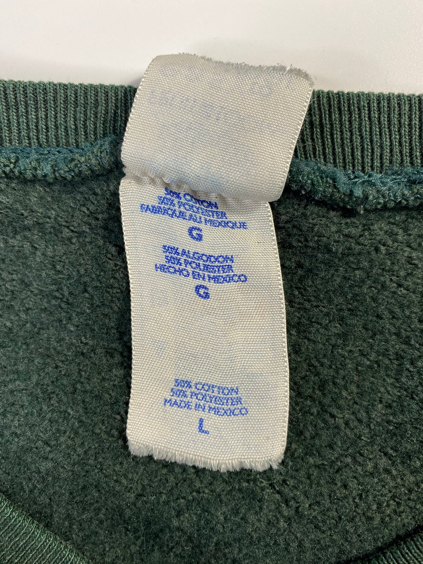 00’ DISNEY WINNIE THE POOH Size L Vintage Sweat-Shirt / A1438