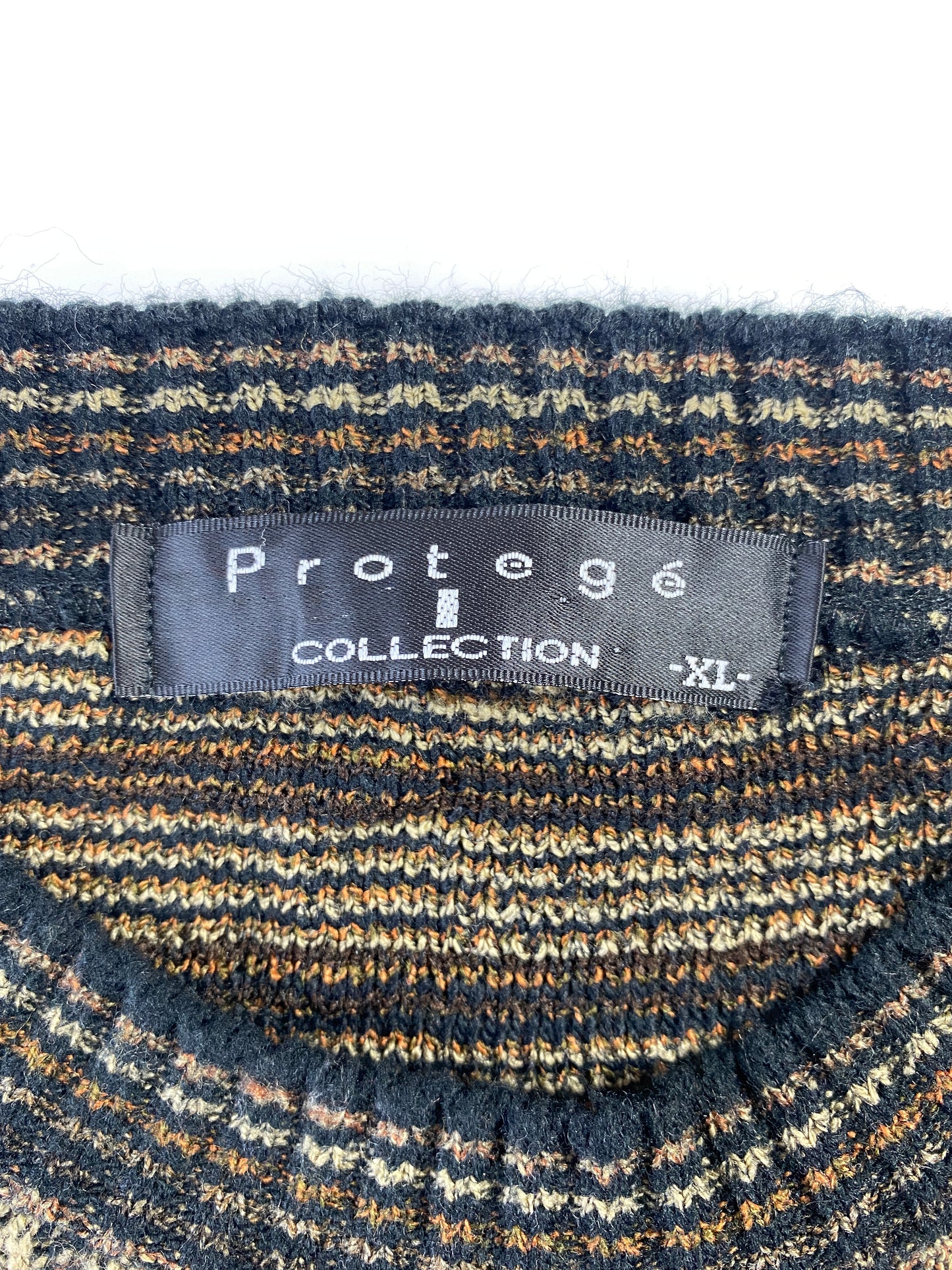 Vintage 3D COOGI-Style Made in USA Size XL Knit Sweater / E1776K