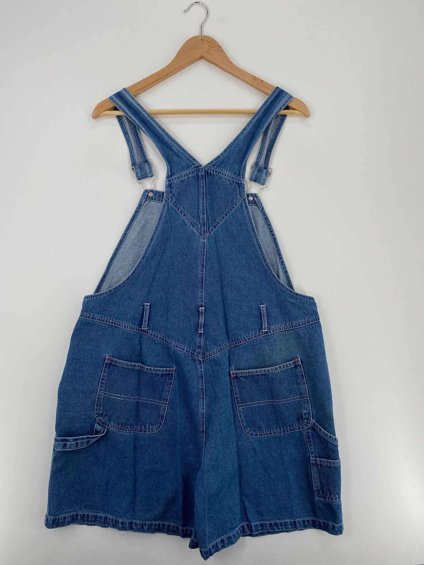 1999 LOONEY TUNES TWEETY Size XL Vintage Denim Shorts/ A1585