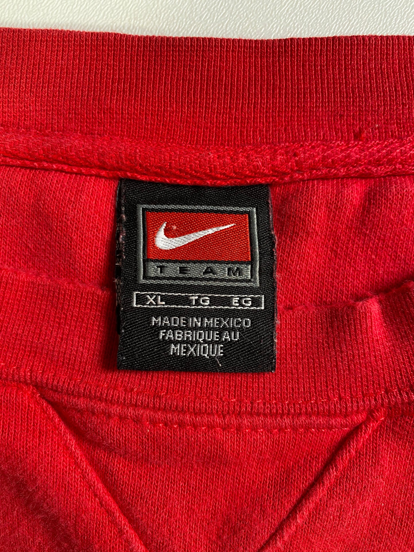 00' NIKE WISCONSIN Size XL Vintage College Sweat-Shirt / A1873