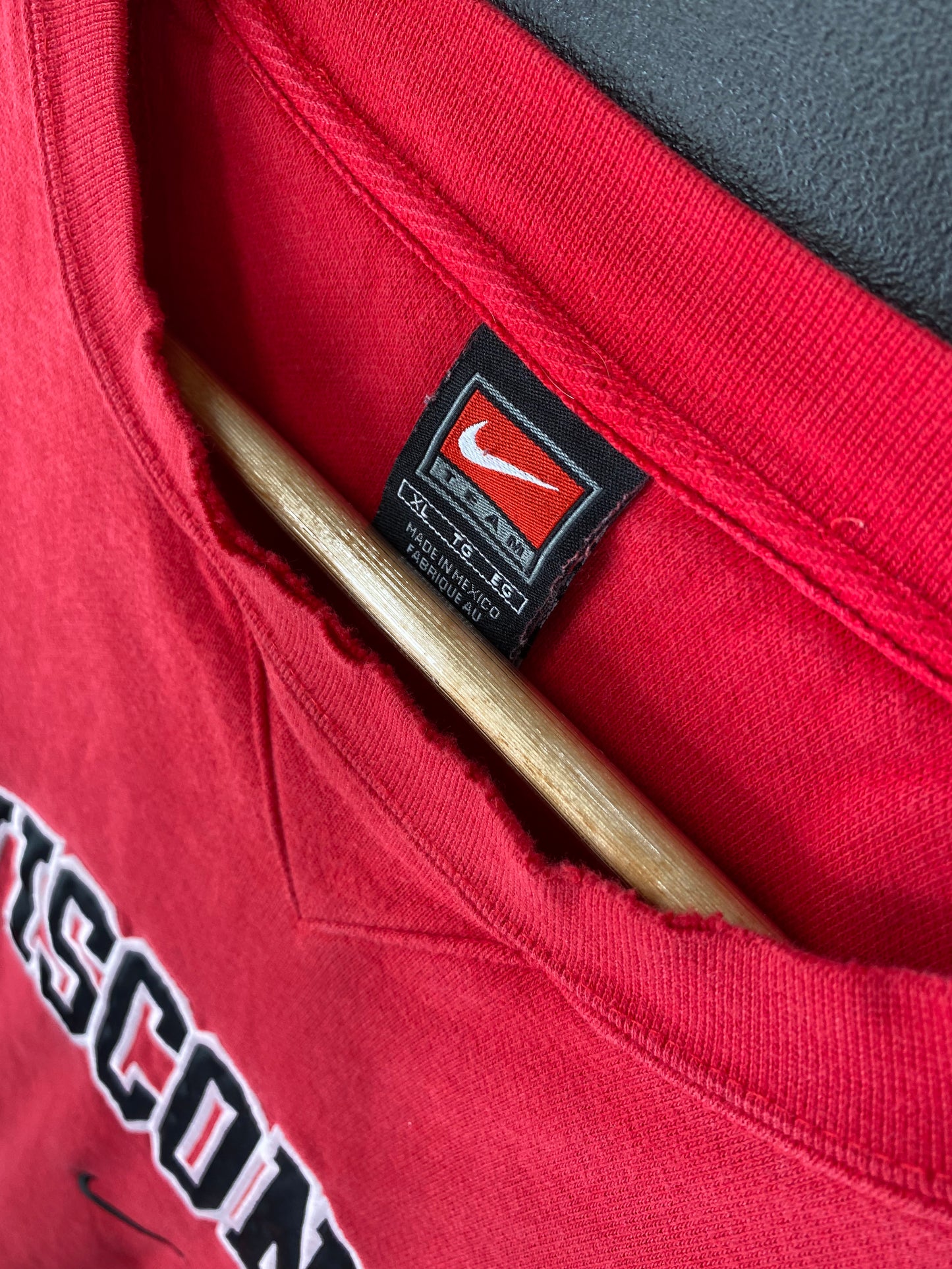 00' NIKE WISCONSIN Size XL Vintage College Sweat-Shirt / A1873