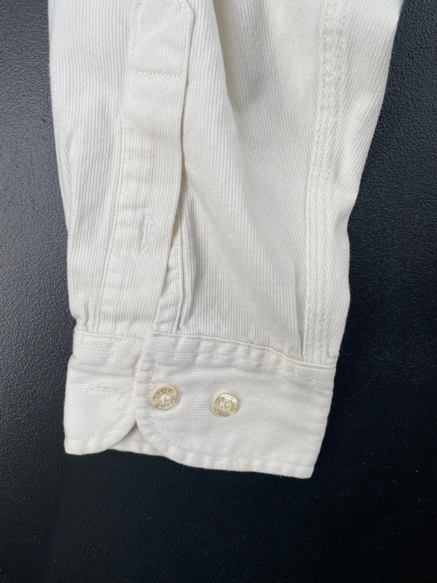 1997 LOONE TUNES Size L Vintage Button-Down Shirt / A2484