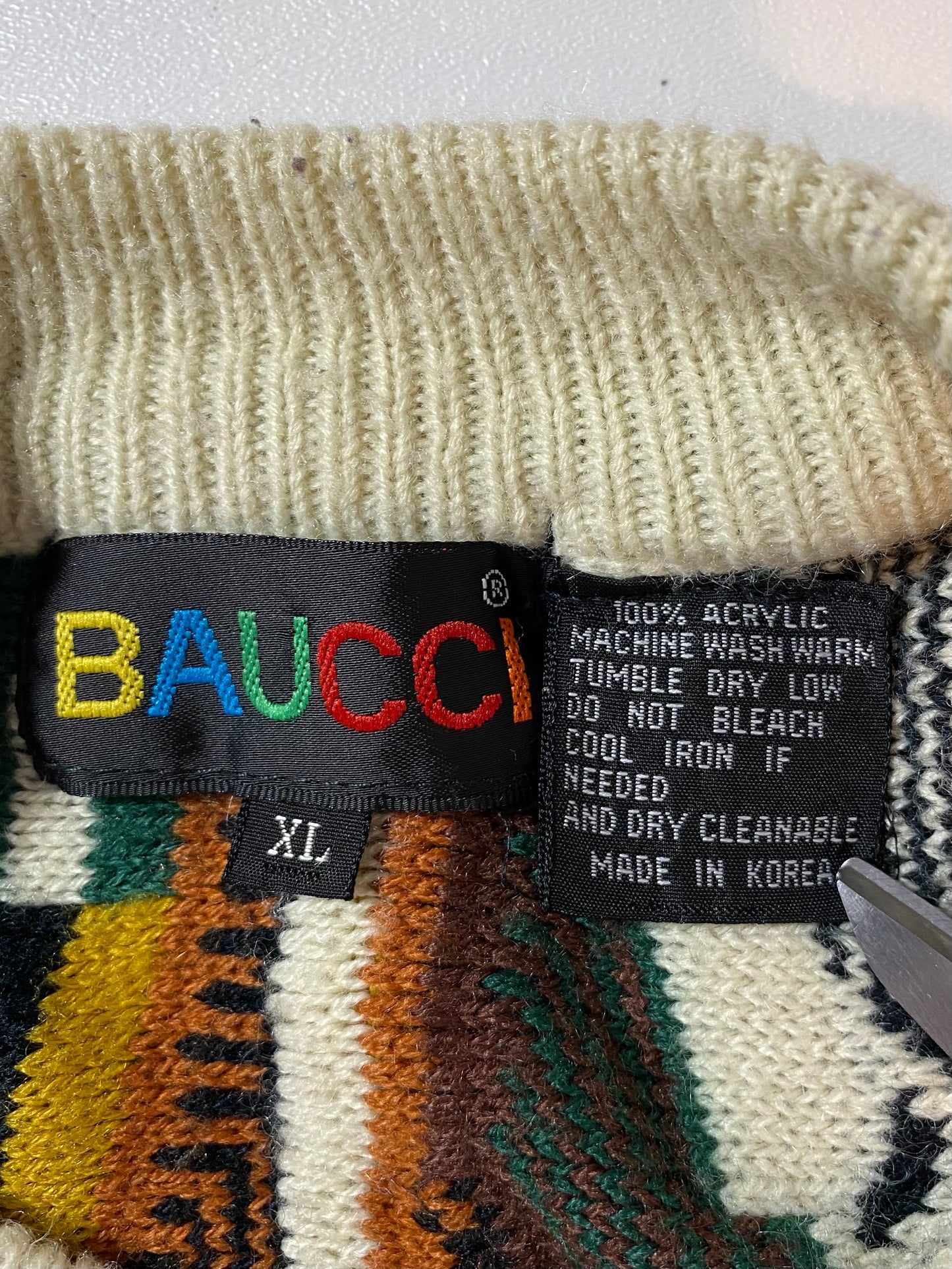 Vintage 3D Coogi-Style Size XL Knit Sweater / 9450