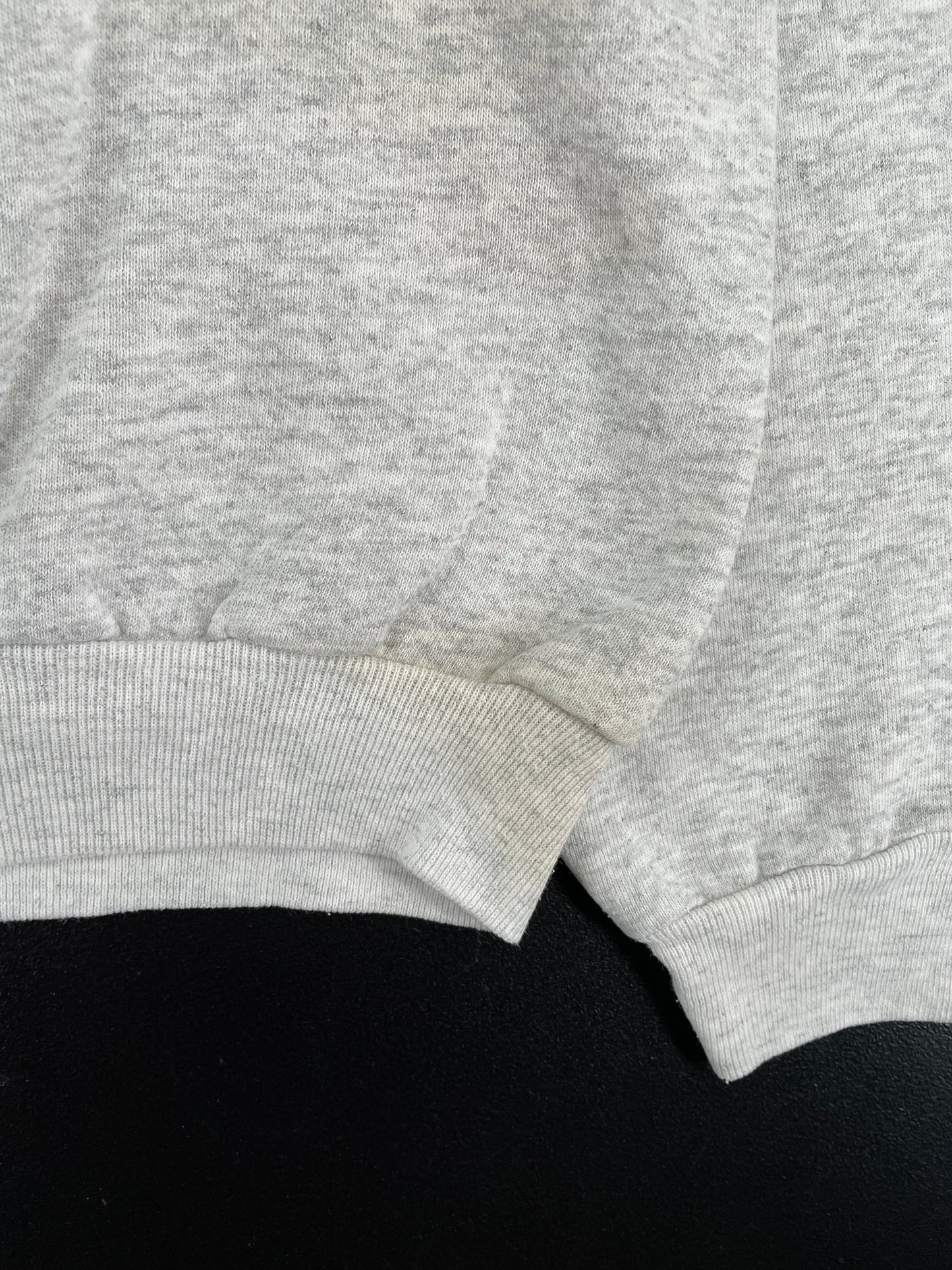 1991 LOONEY TUNES x ARMY Made in USA Size L Vintage Sweat-shirt / E5358S