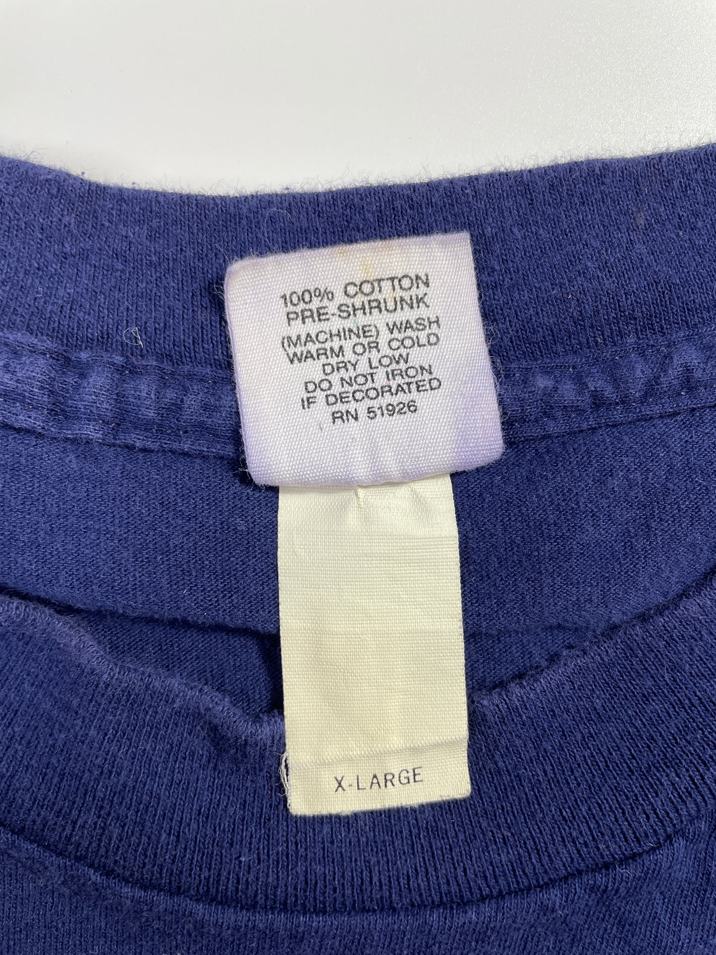 Vintage GOOD PLANETS ARE HARD TO FIND Size XL T-Shirt / E4662T