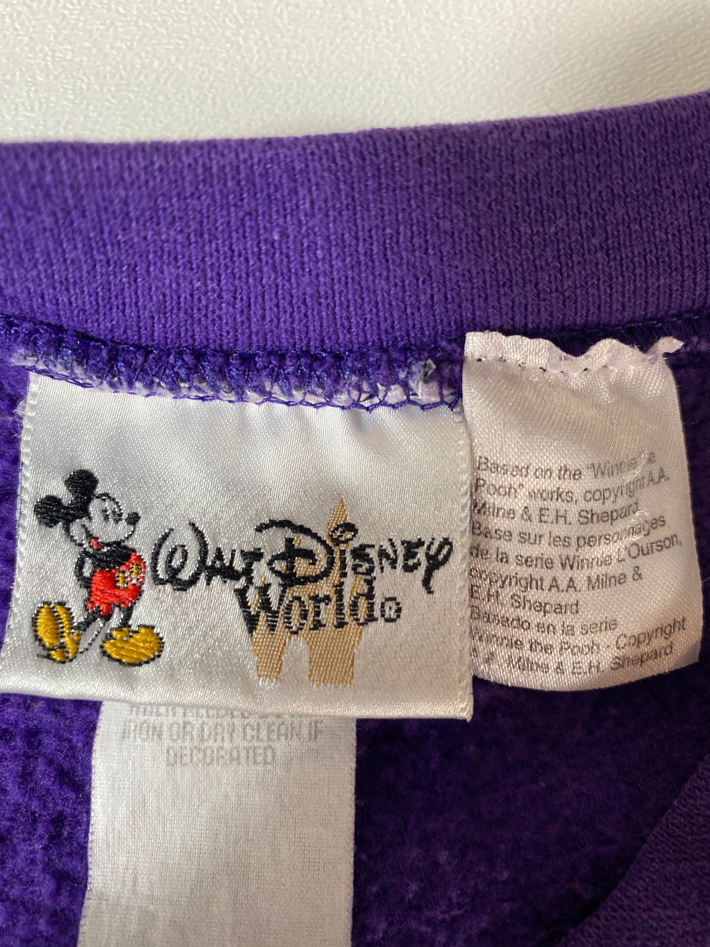 00’ WALT DISNEY WORLD MADE IN USA Size XL Vintage Sweat-shirt / K309