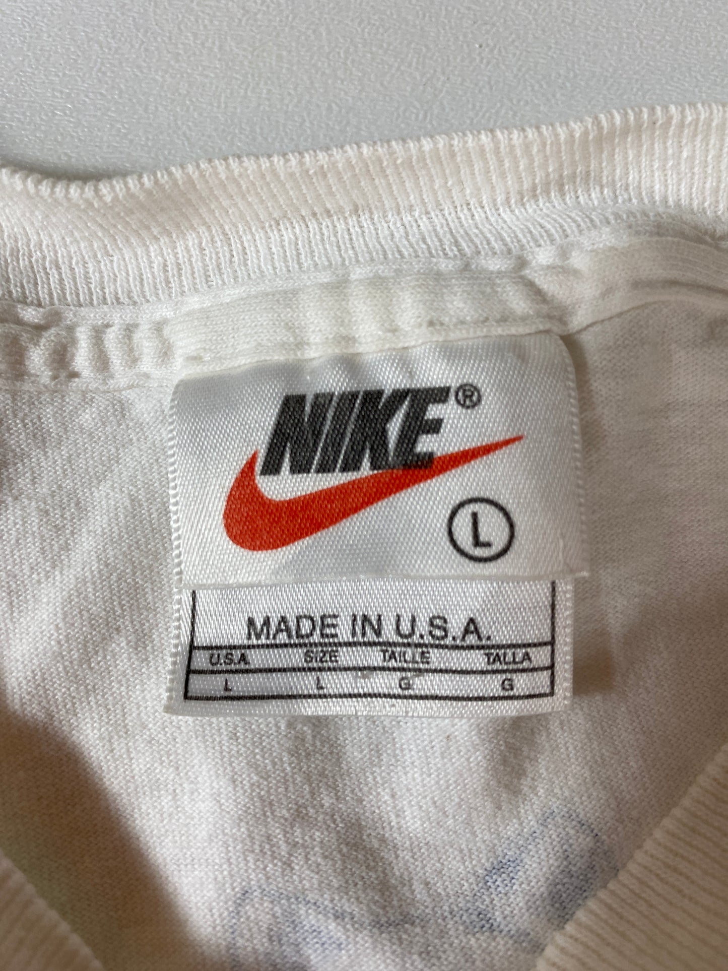 90’s NIKE UCONN BASKETBALL Made in USA Size L Vintage T-shirt /9408