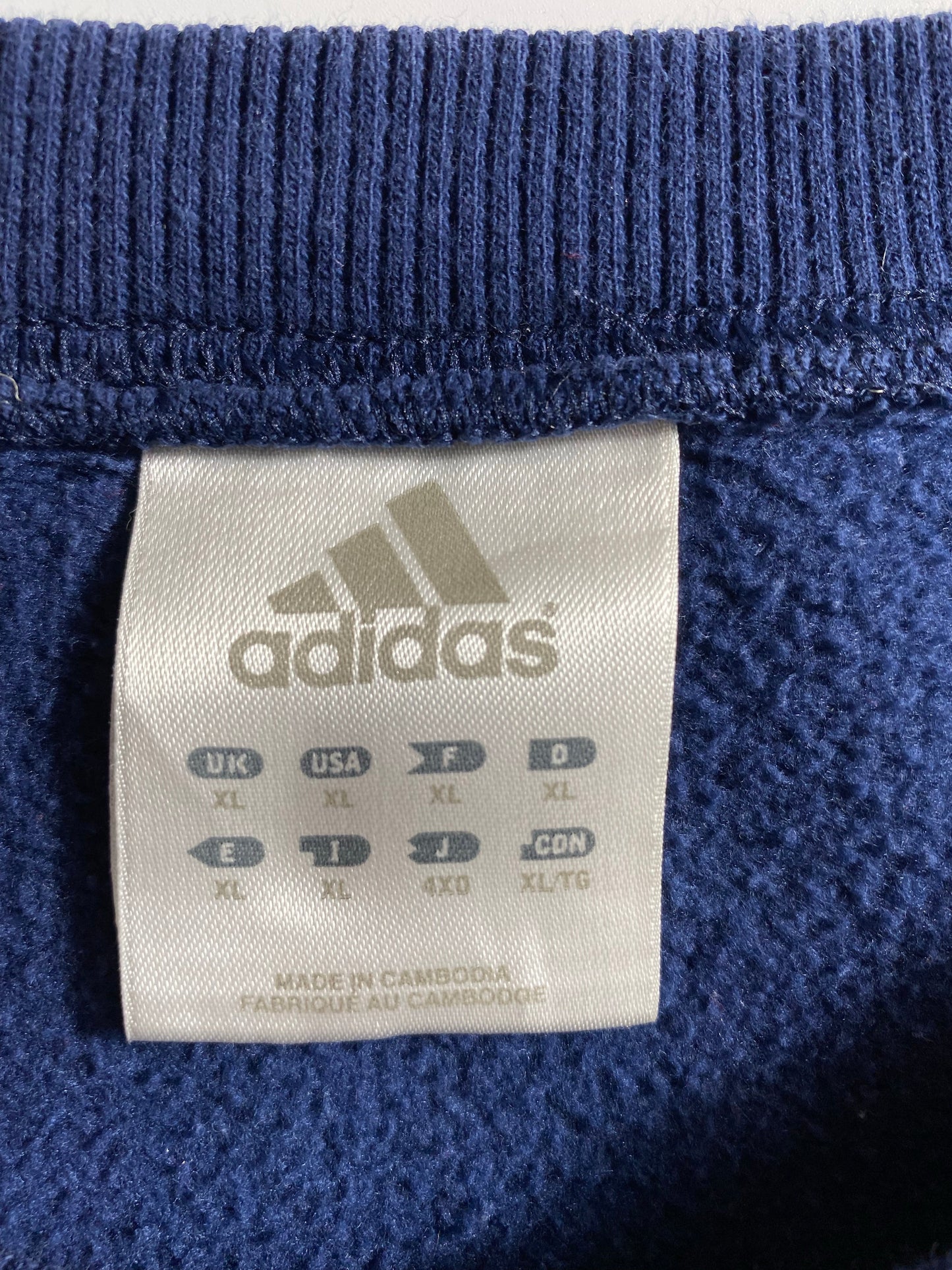 00’ ADIDAS Size XL Vintage Sweat - Shirt / A8877