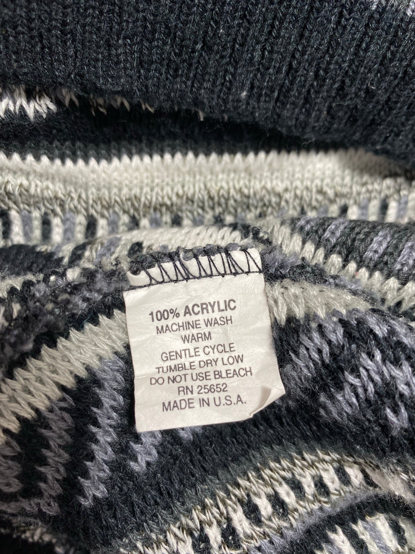 Vintage 3D COOGI- Style Made in USA Size L Knit Sweater / K4742