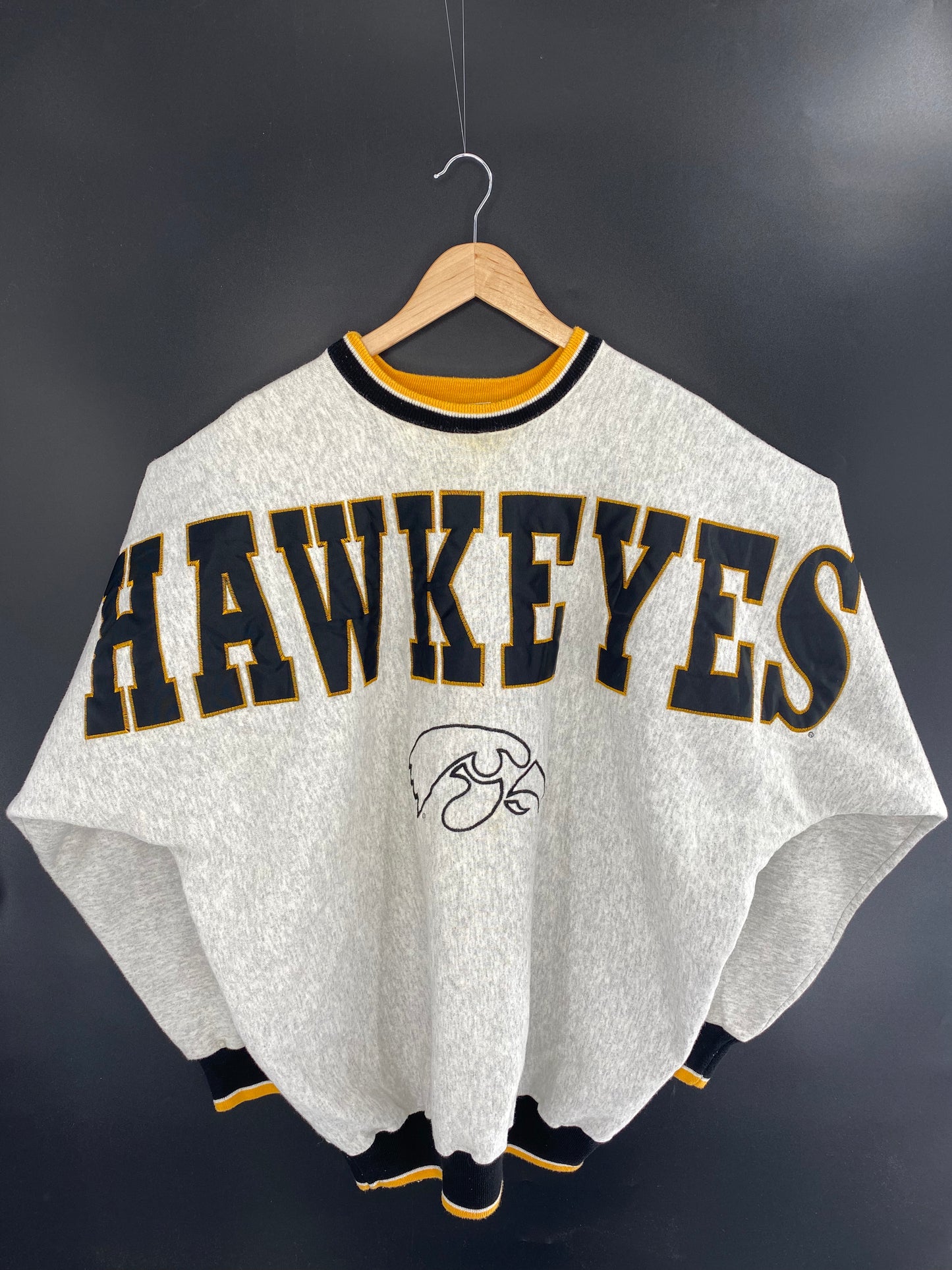 90’s HAWKEYES Made in USA Size XXL Vintage College Sweat-shirt / A454