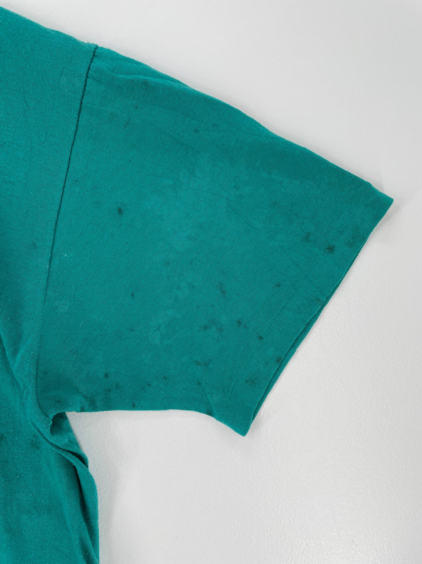 1992 LOONEY TUNES BUGS BUNNY Made in USA Size L Vintage T- Shirt / E1390T