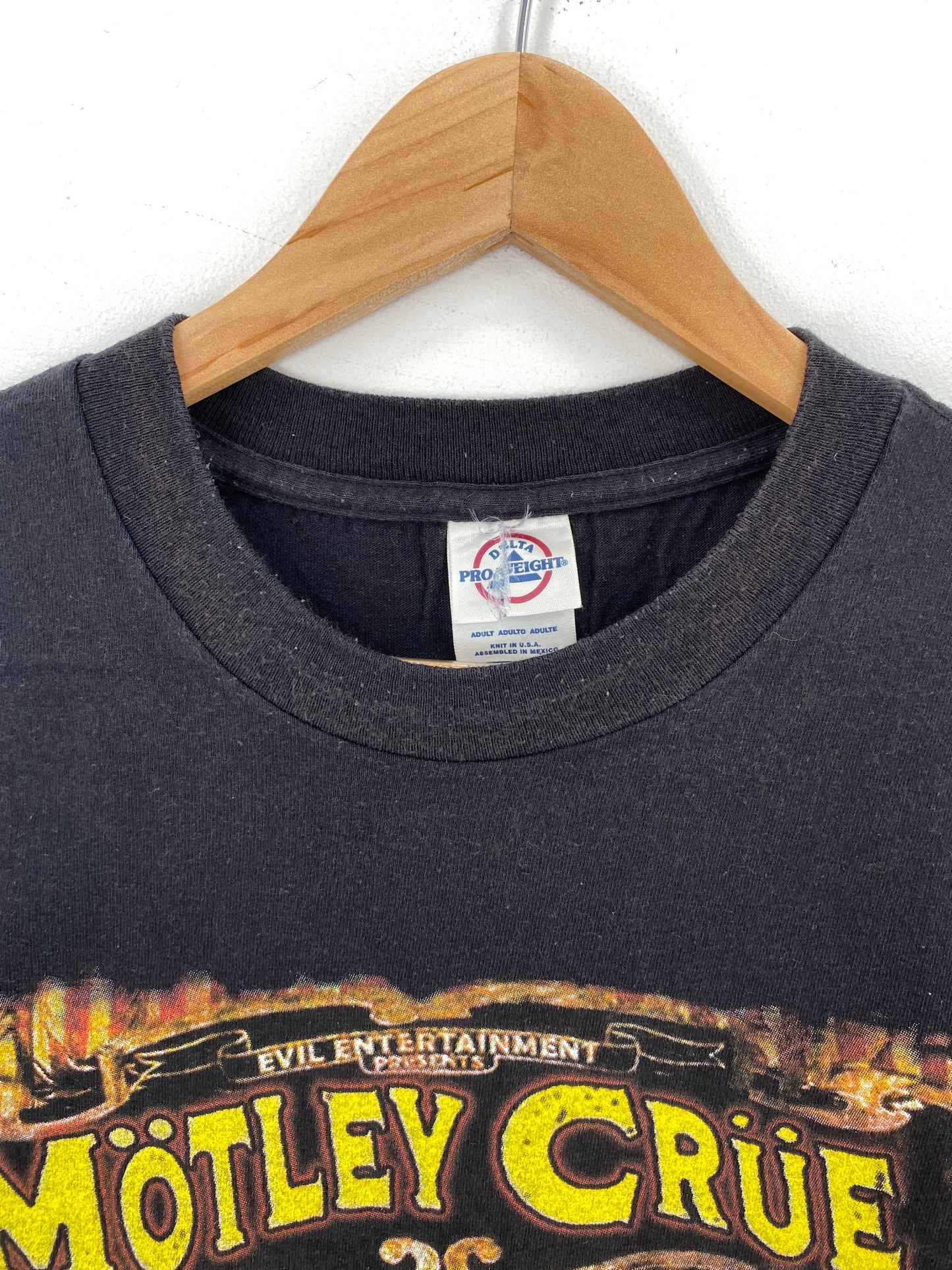 2005 MOTLEY CRUE Size XL Vintage Music T-Shirt / A5042