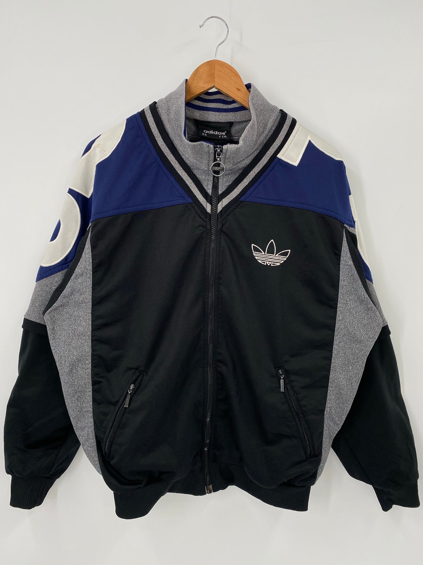 90’s Euro ADIDAS Size M Vintage Jersey / K4375