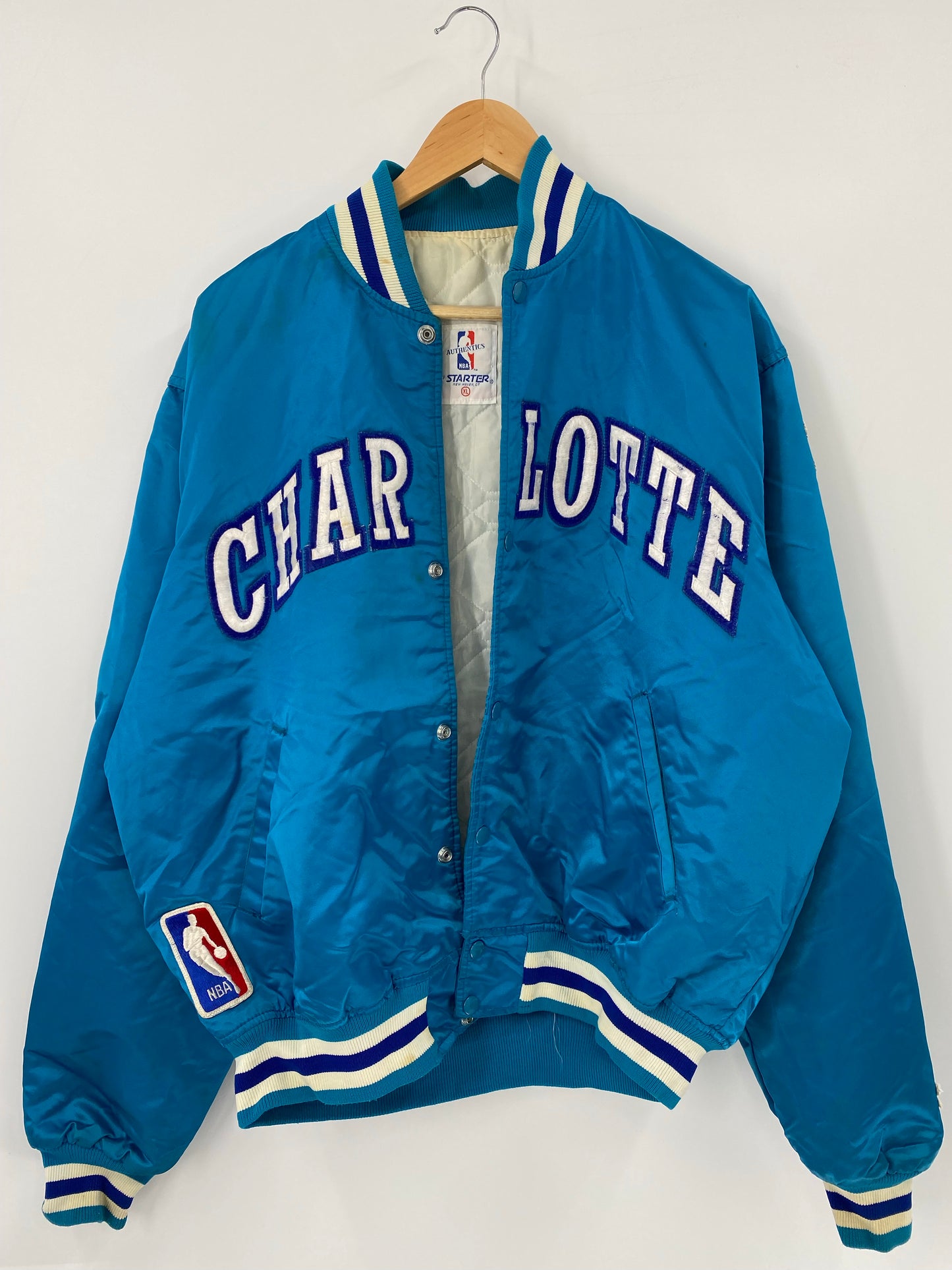 90’s STARTER x CHARLOTTE HORNETS Made in USA Size XL Vintage Button Up Nylon Jacket  / K4837