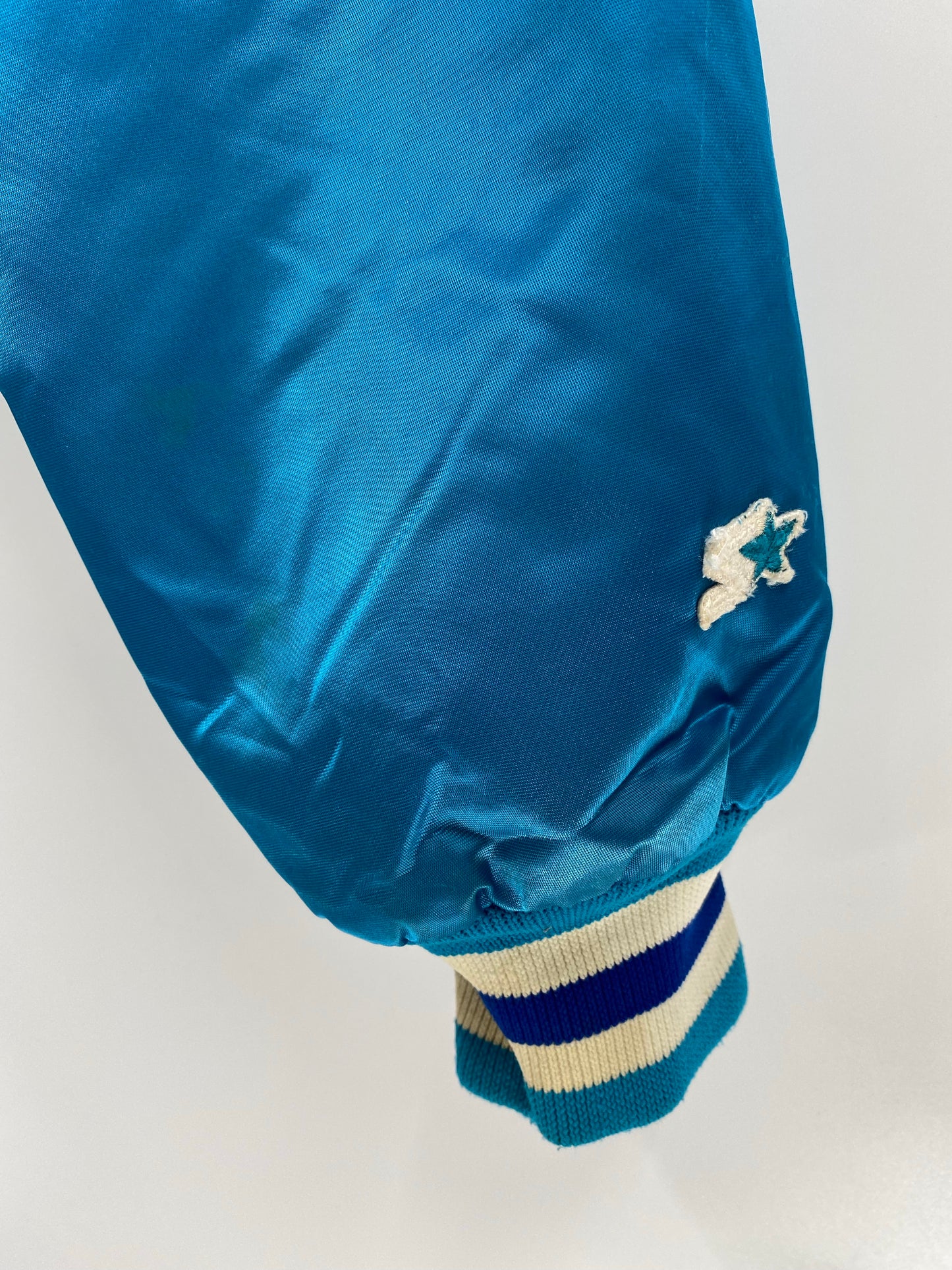 90’s STARTER x CHARLOTTE HORNETS Made in USA Size XL Vintage Button Up Nylon Jacket  / K4837