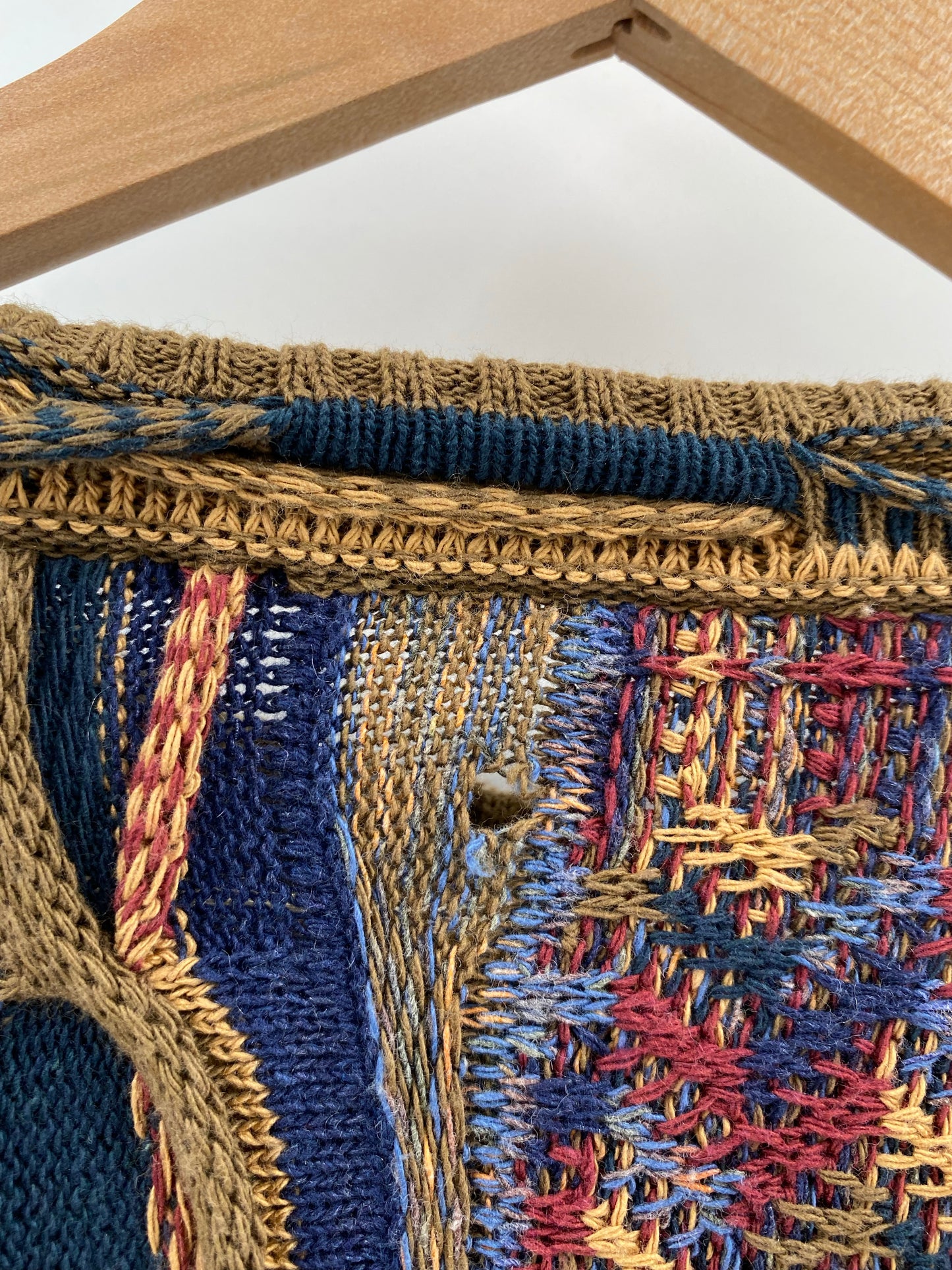 Vintage 3D COOGI- Style (No tag) Approx. Size L Knit Sweater / K5538