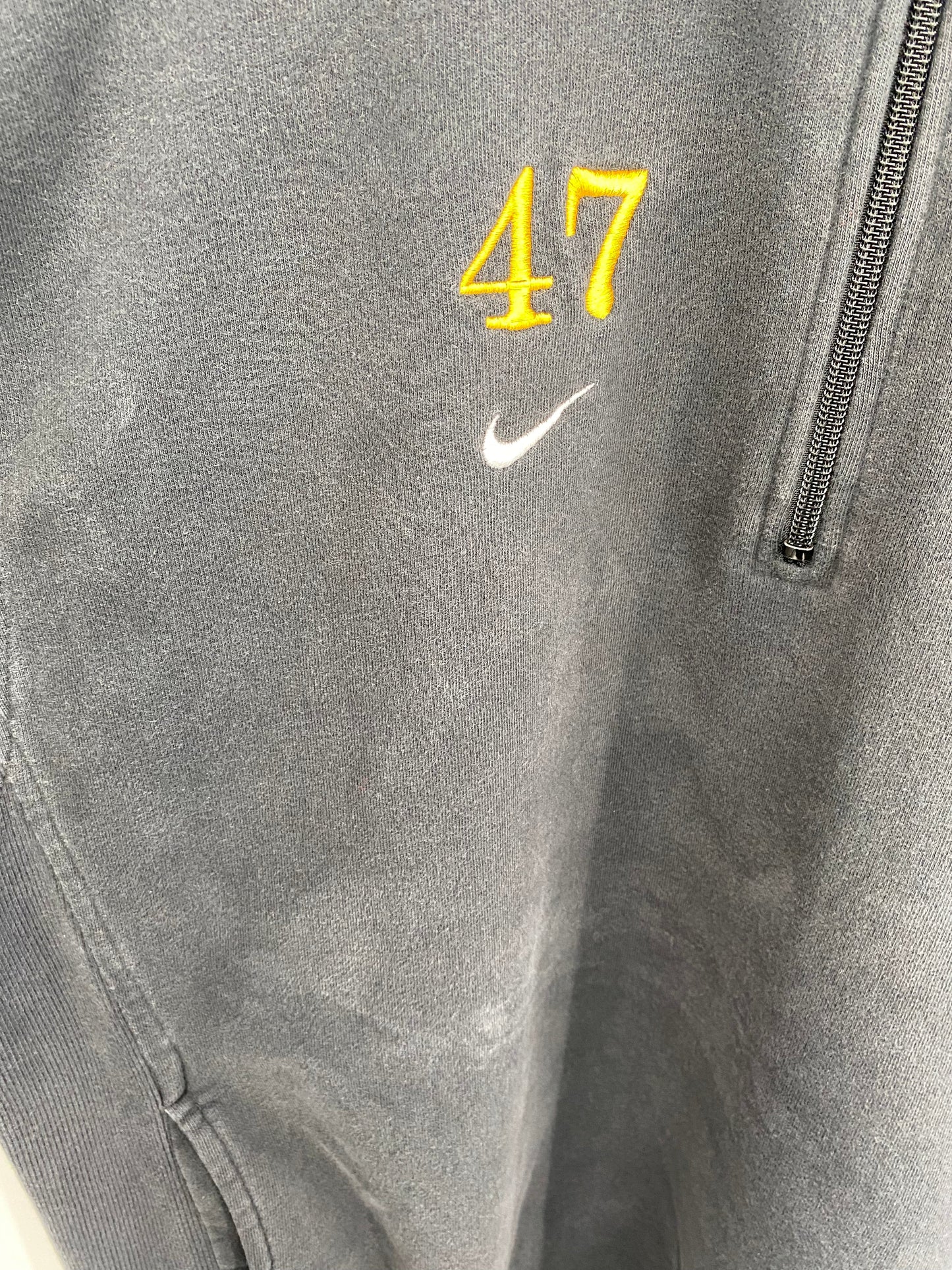 .00' NIKE FOOTBALL Size M Vintage College Half Zip Sweat-Shirts/ E802