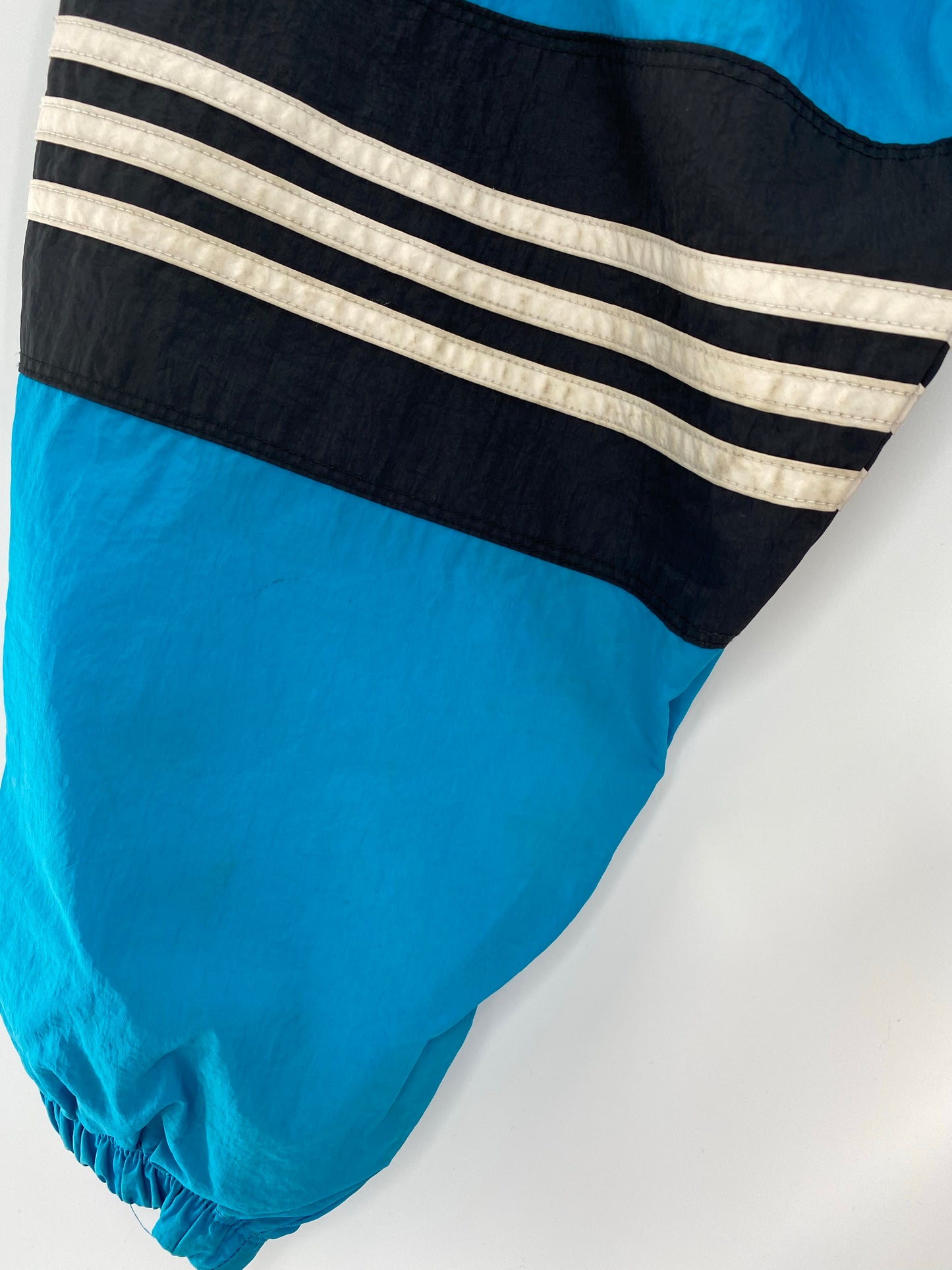 90’s ADIDAS Size L Vintage Zip-up Nylon-Jacket / K5555