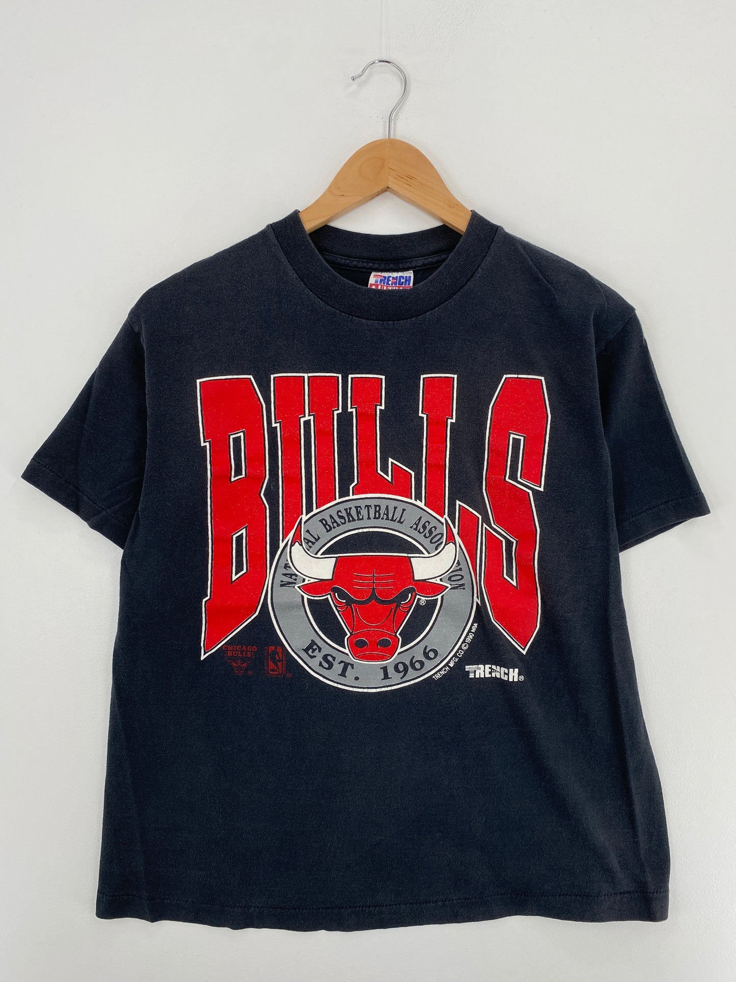 1990 CHICAGO BULLS Made in USA Size M Vintage NBA T-Shirt / A5448