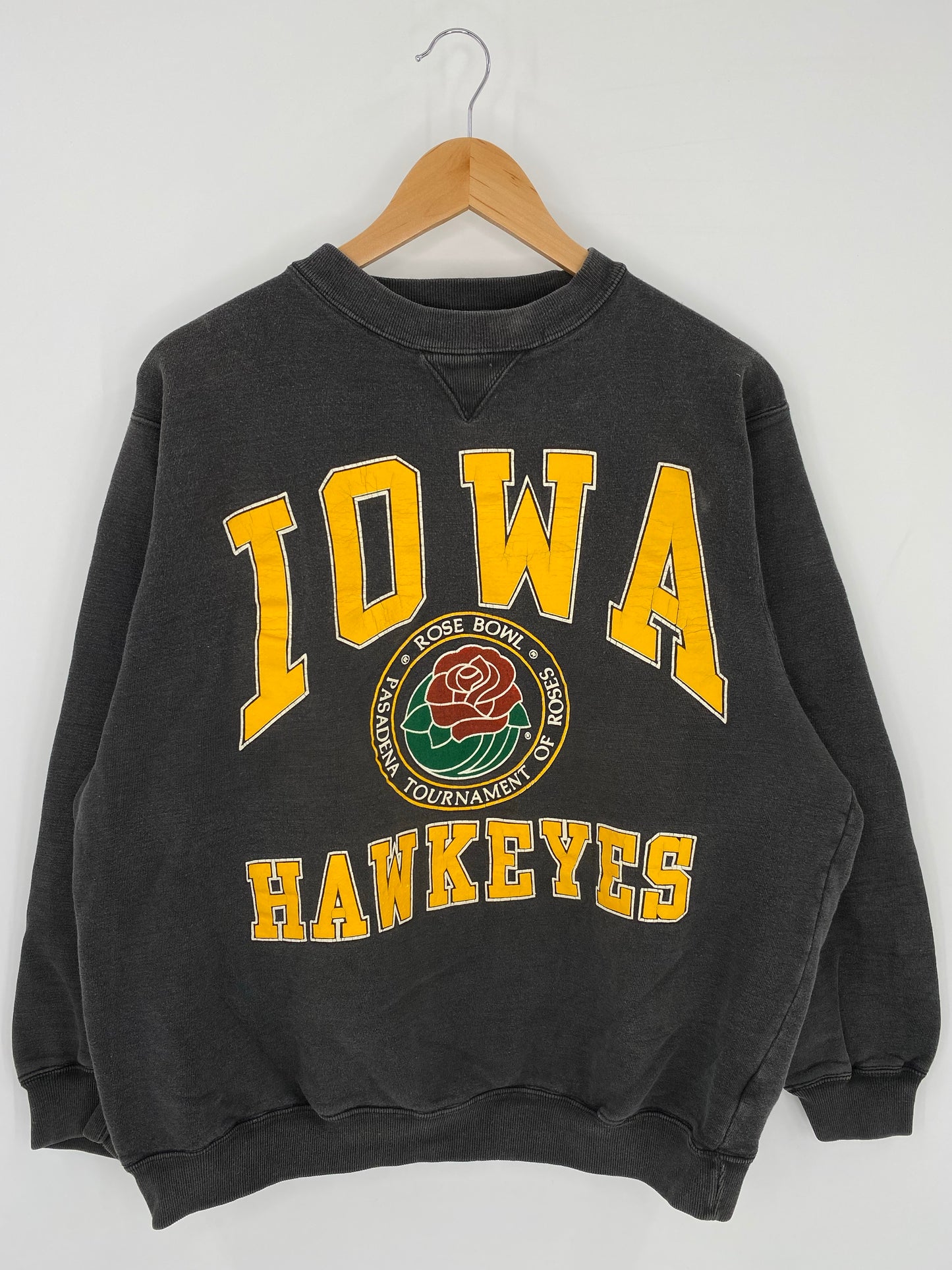 90’s IOWA HAWKEYES Size L Vintage Sweat-Shirts/ K7103