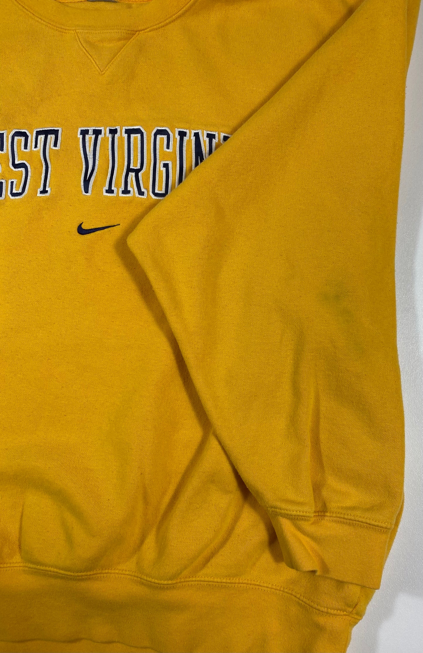 NIKE x WEST VIRGINIA Vintage Sweat-Shirts / 4650