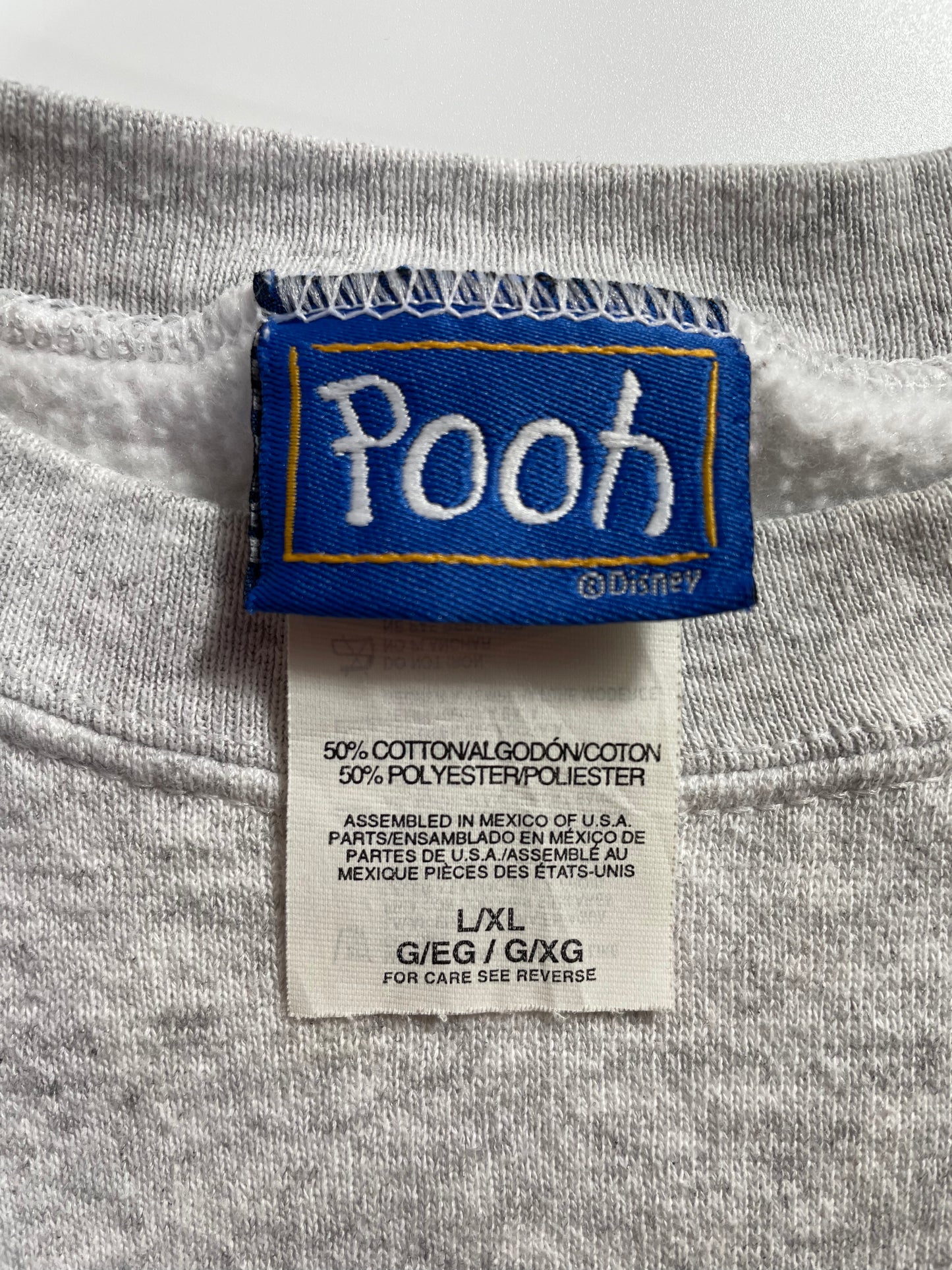 00' DISNEY POOH TIGGER EEYORE Size L-XL Vintage Sweat-Shirt / A1535
