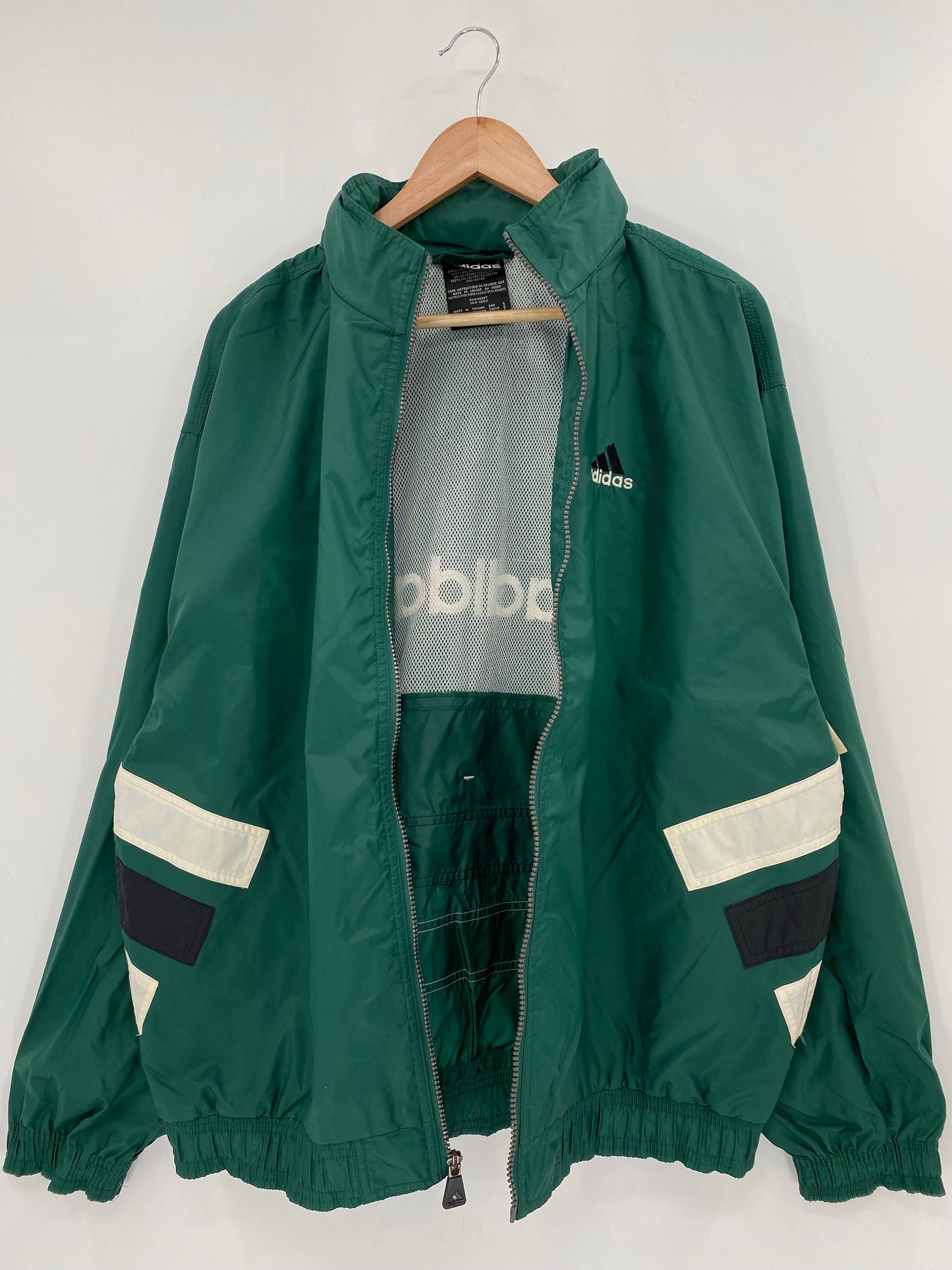 .90's ADIDAS Size L Vintage Nylon Jacket / A7020