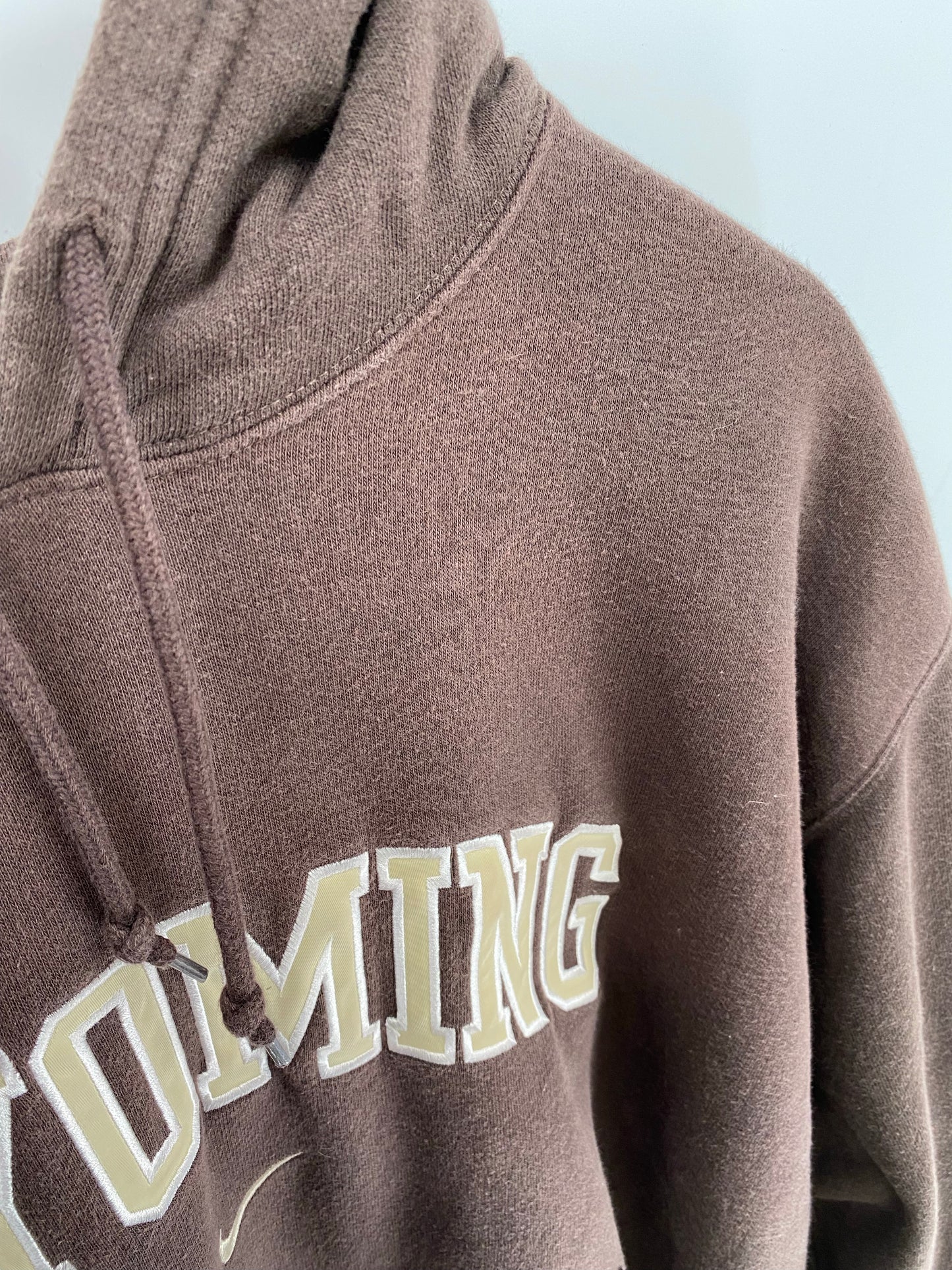 00' NIKE UNIVERSITY OF WYOMING Size L Vintage Hoodie Sweat-shirt  / K4249