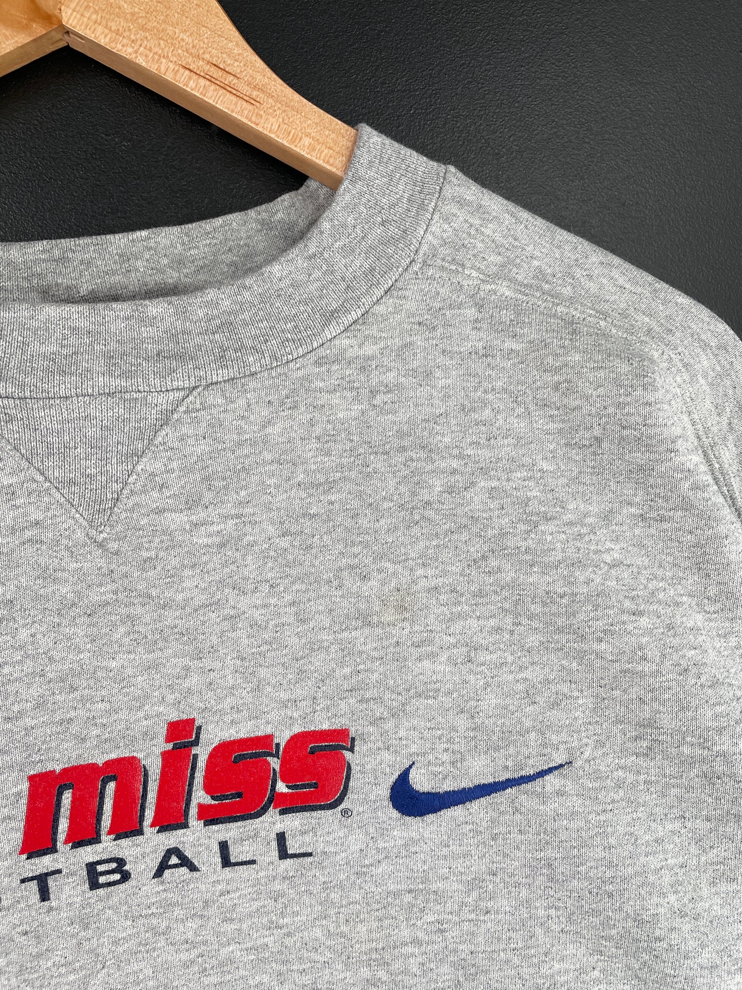 00’ NIKE x OLE MISS FOOTBALL Size XL Vintage College Sweat-shirt / E3540S
