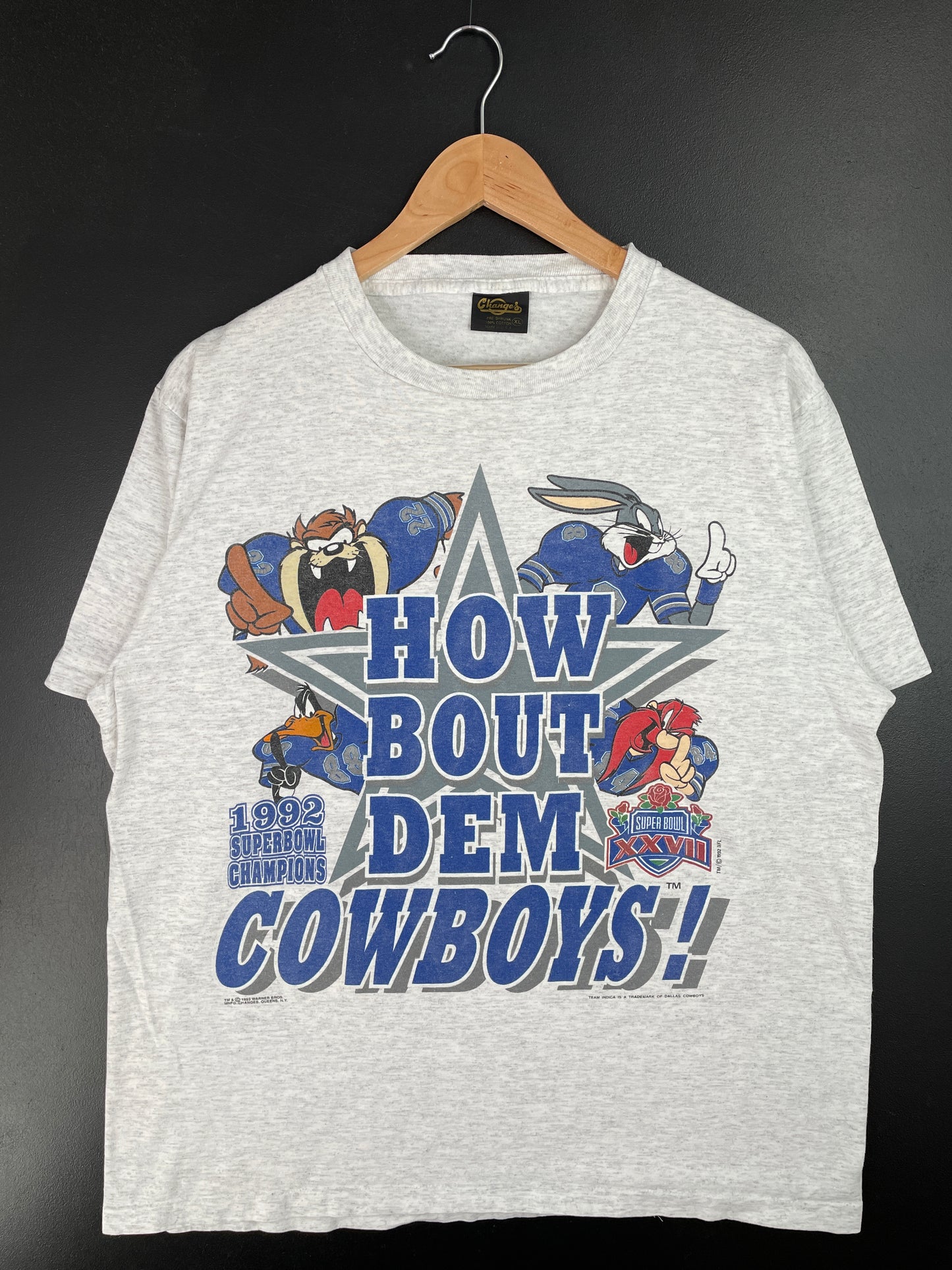 1993 DALLAS COWBOYS x LOONEY TUNES Made in USA Size XL Vintage NFL T-Shirt / A9288