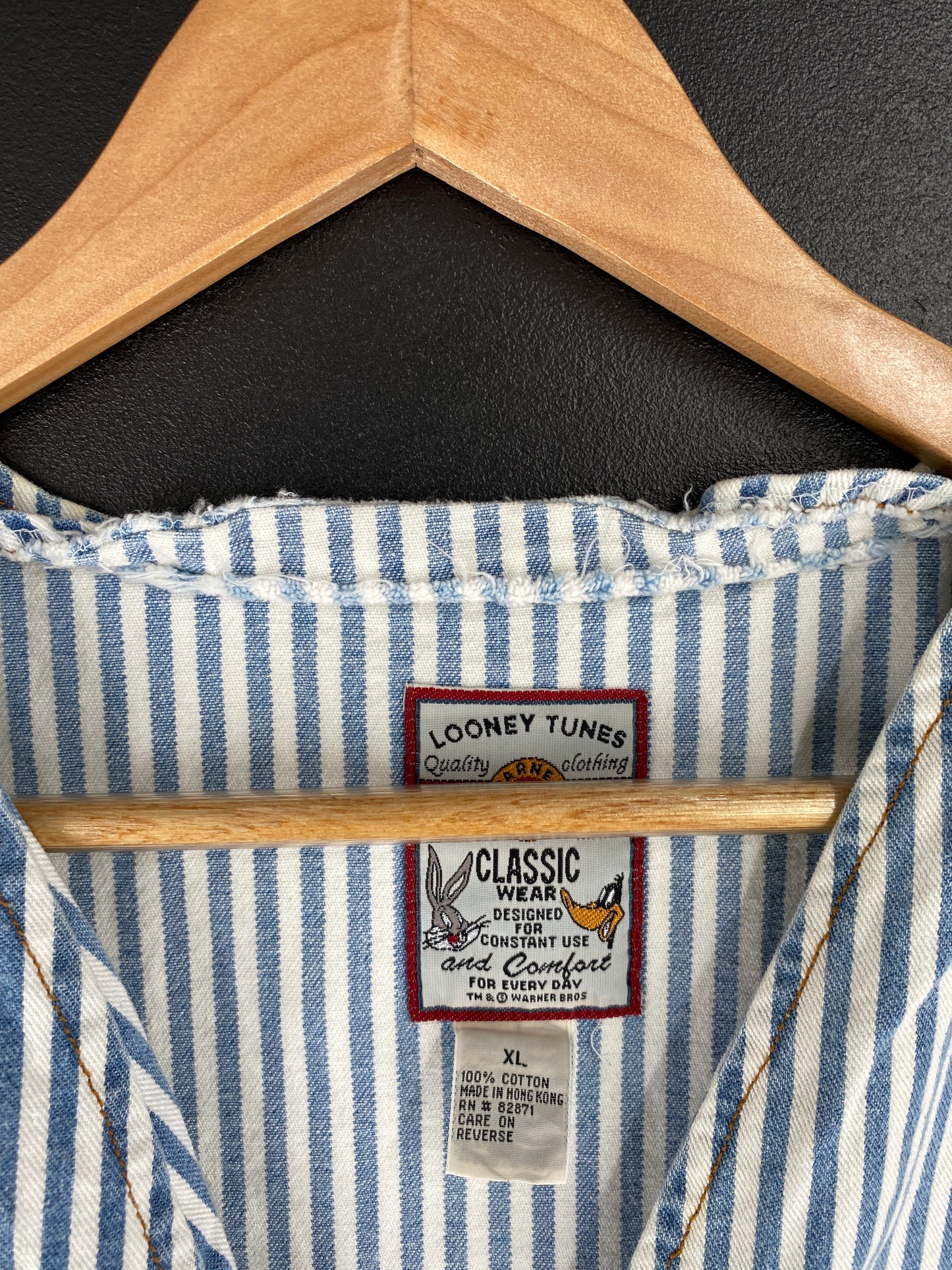 Vintage LOONEY TUNES BUGS BUNNY & TAZ Size XL Denim Vest / A5778