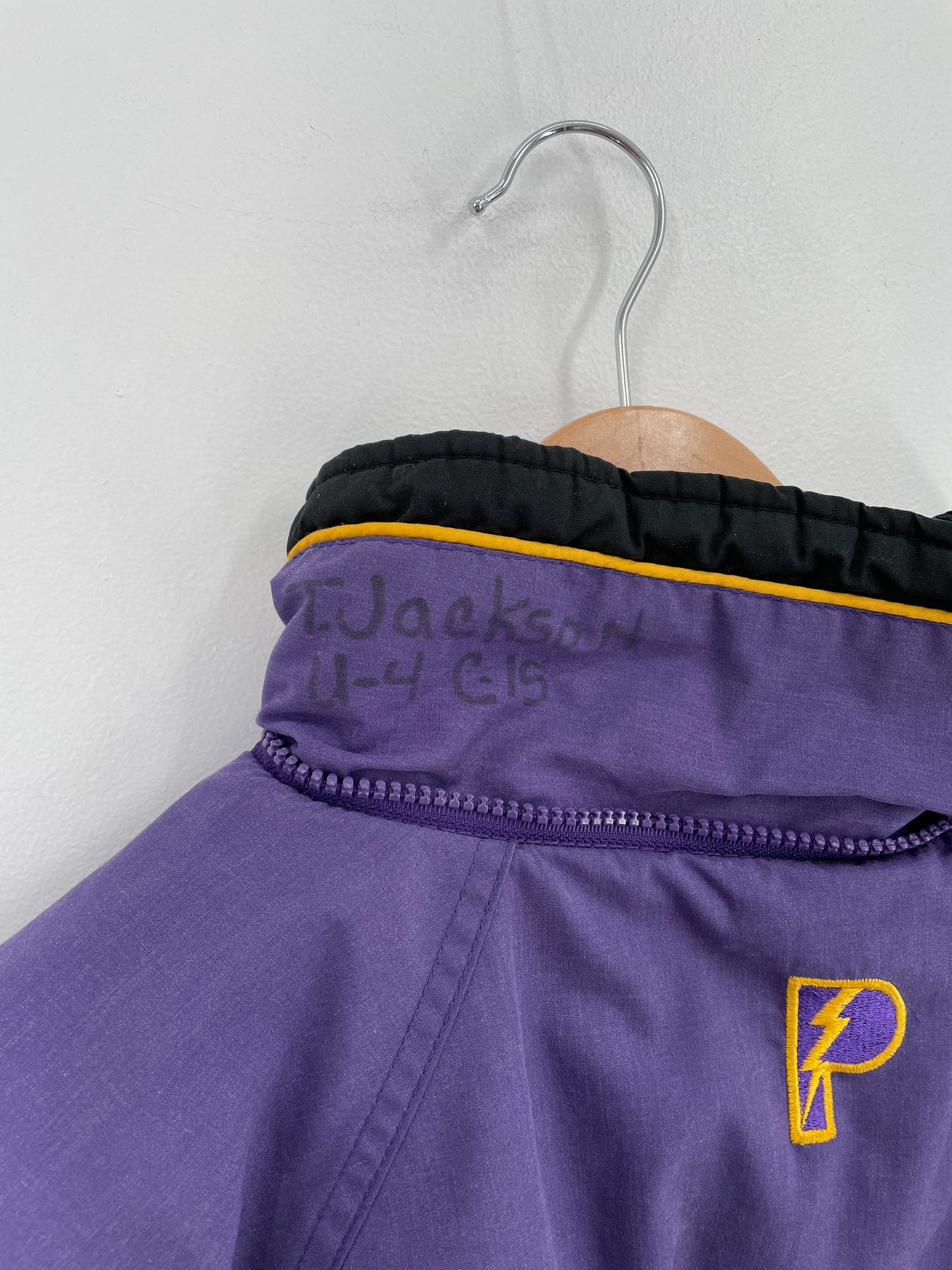 90’s LOS ANGELES LAKERS Size XL NBA Padded Jacket / E770