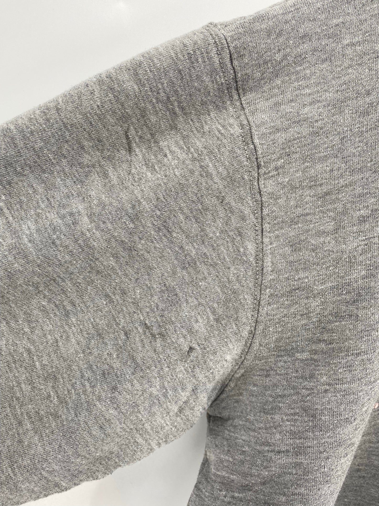 00' WINNIE THE POOH Size M Vintage Sweat-shirt / K6411