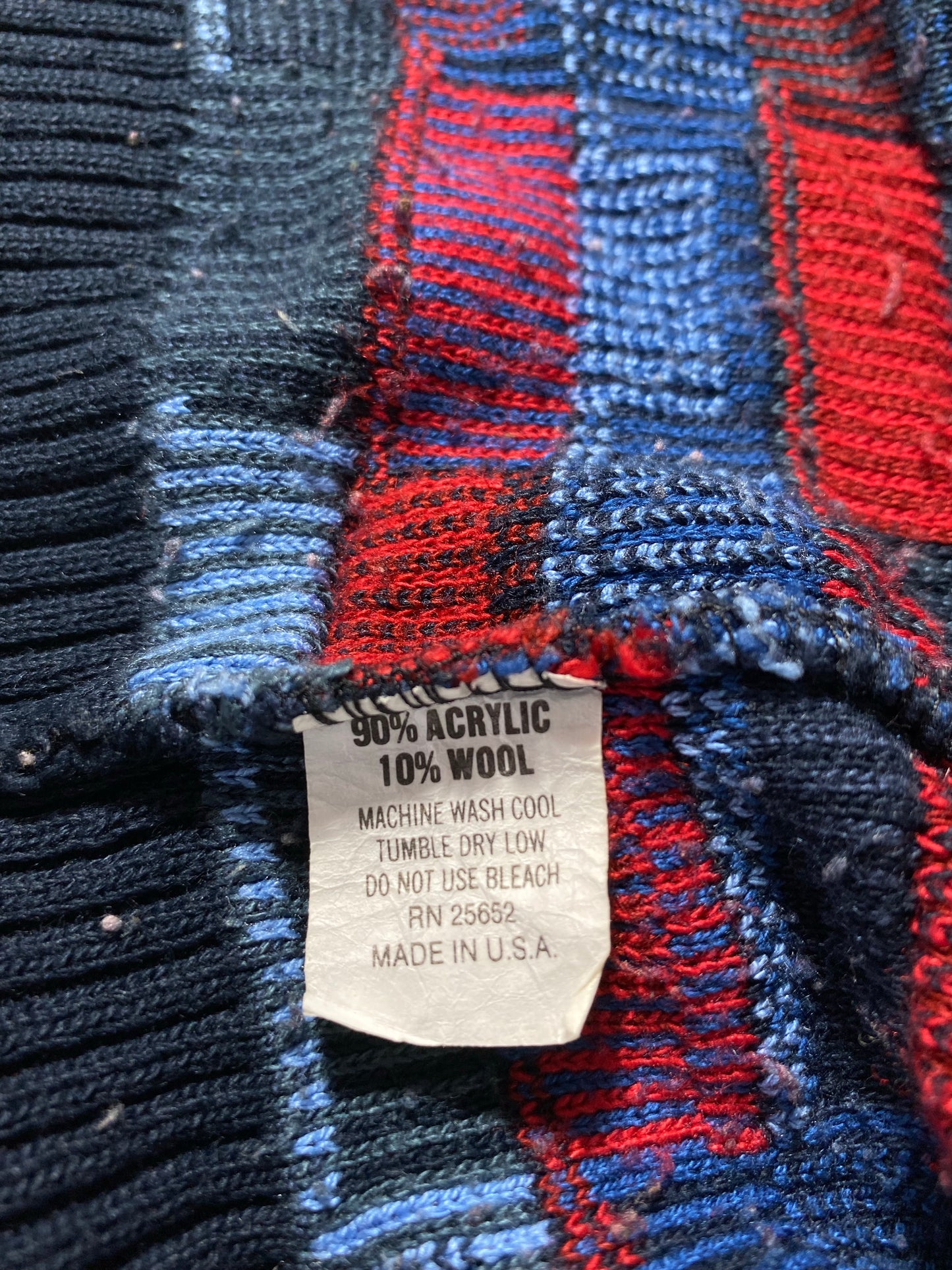 Vintage 3D COOGI- Style Size XL Acrylic Knit Sweater / K4210