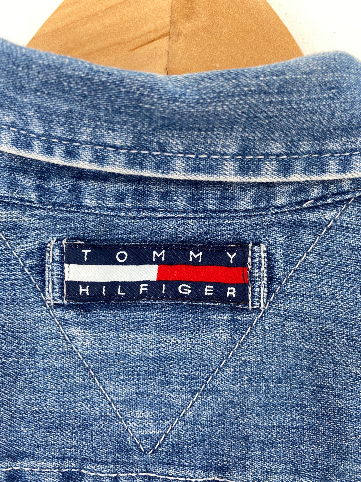 90’s TOMMY HILFIGER Size S Vintage Button-Down Shirt / G3254B