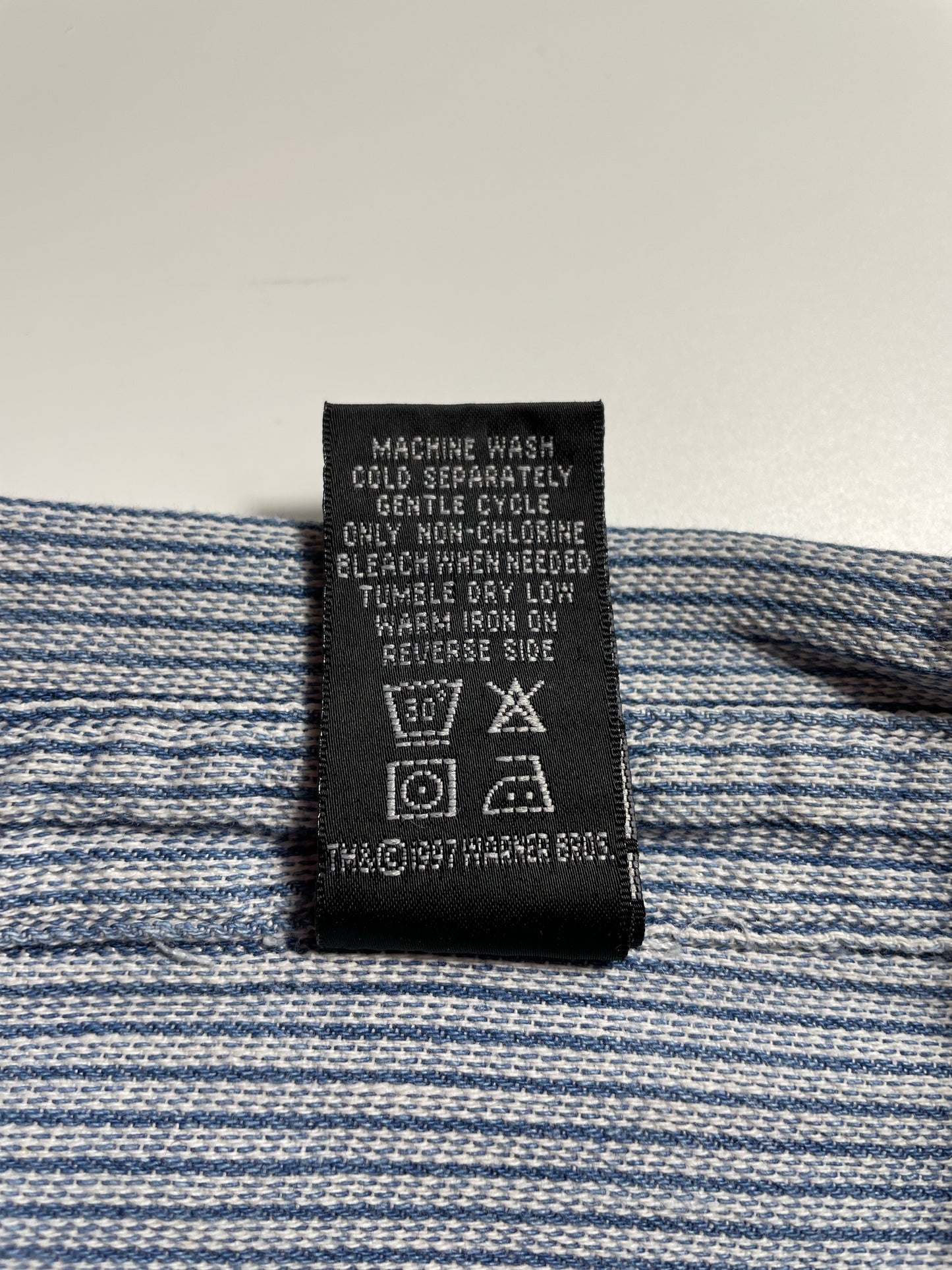 1997 LOONEY TUNES Size XL Vintage Botton-down Shirts/ K8853