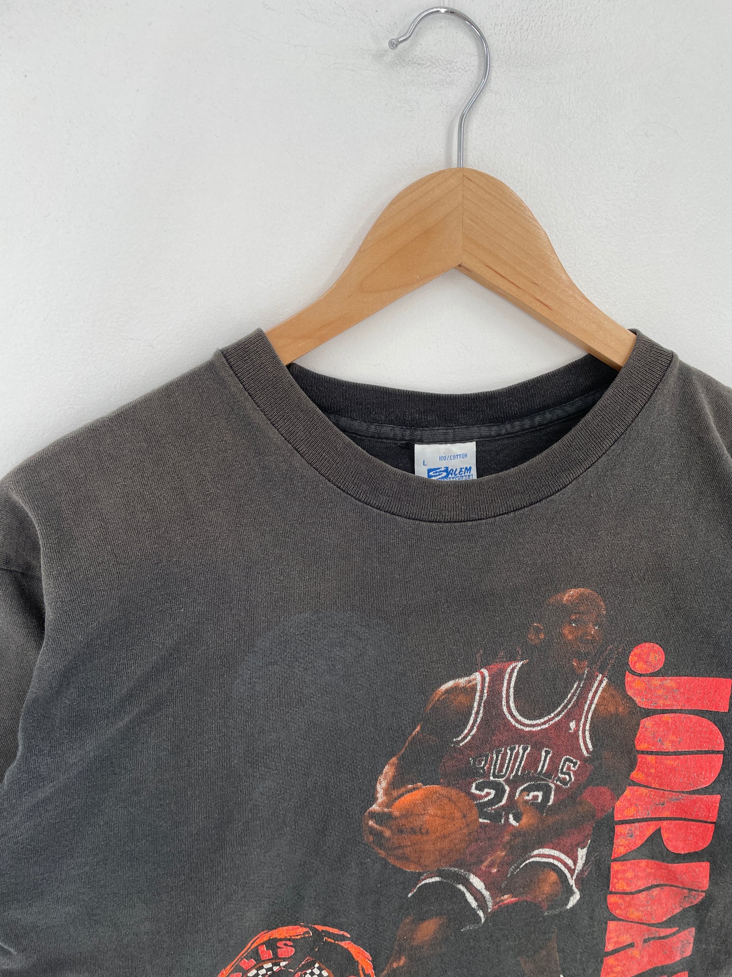 1990 SALEM x CHICAGO BULLS JORDAN Size L Vintage NFL T-Shirt / E2424T
