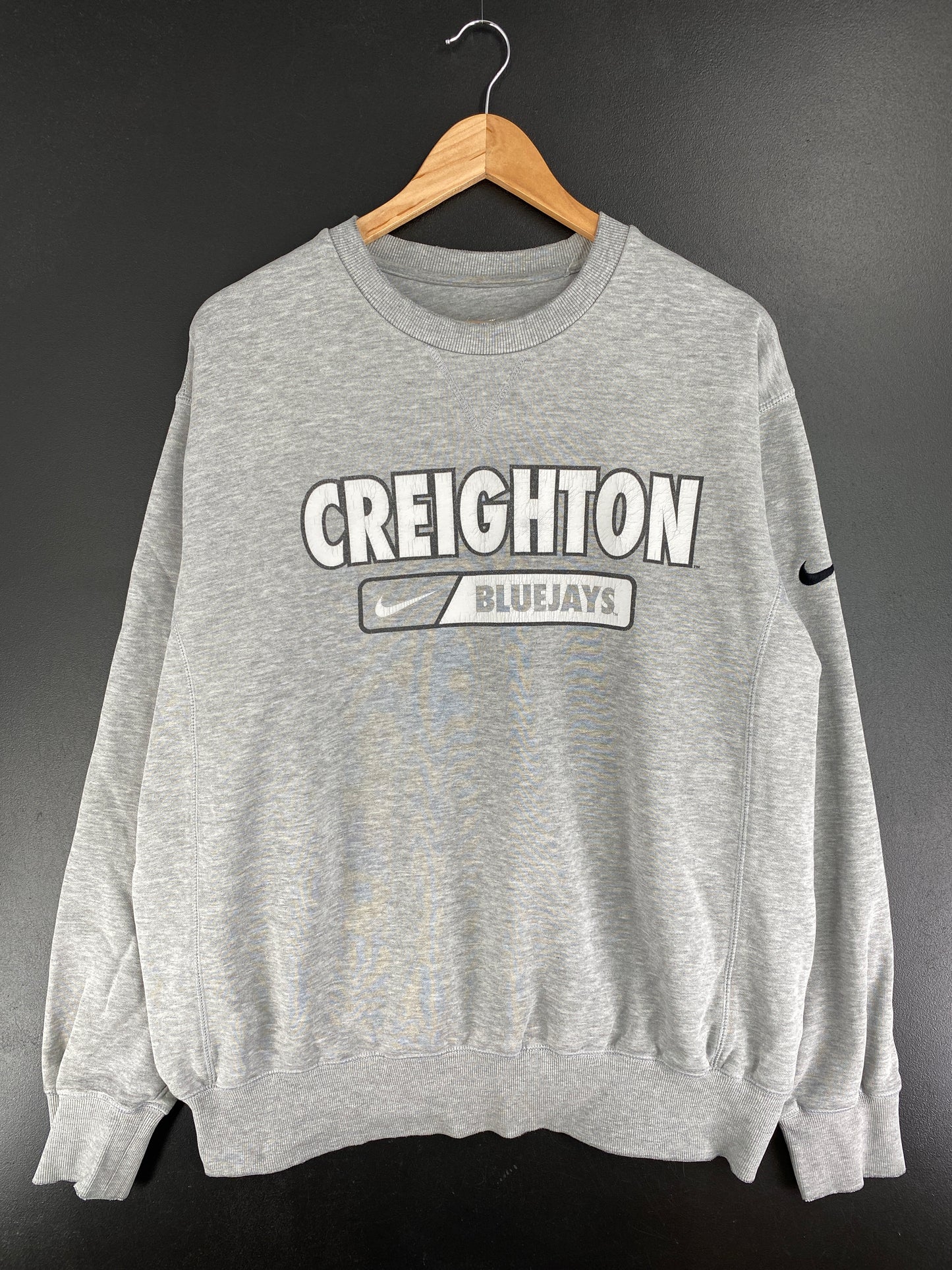 Vintage NIKE CREIGHTON UNIVERSITY Size XL Vintage College Sweat-Shirts / A5354