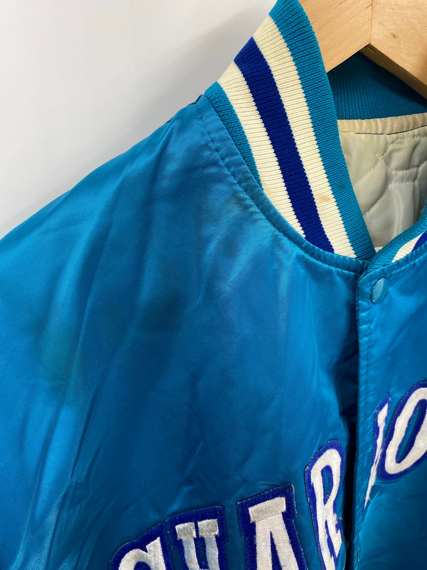 90’s STARTER x CHARLOTTE HORNETS Made in USA Size XL Vintage Button Up Nylon Jacket  / K4837