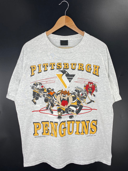 1993 LOONEY TUNES x PITTSBURGH PENGUINS Made in USA Size XL Vintage NHL T-shirt / K9848