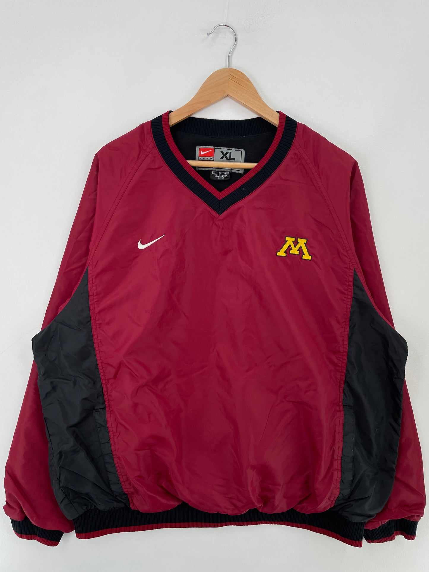00' NIKE x MINNESOTA Size XL Vintage College Nylon Jacket / E4065N
