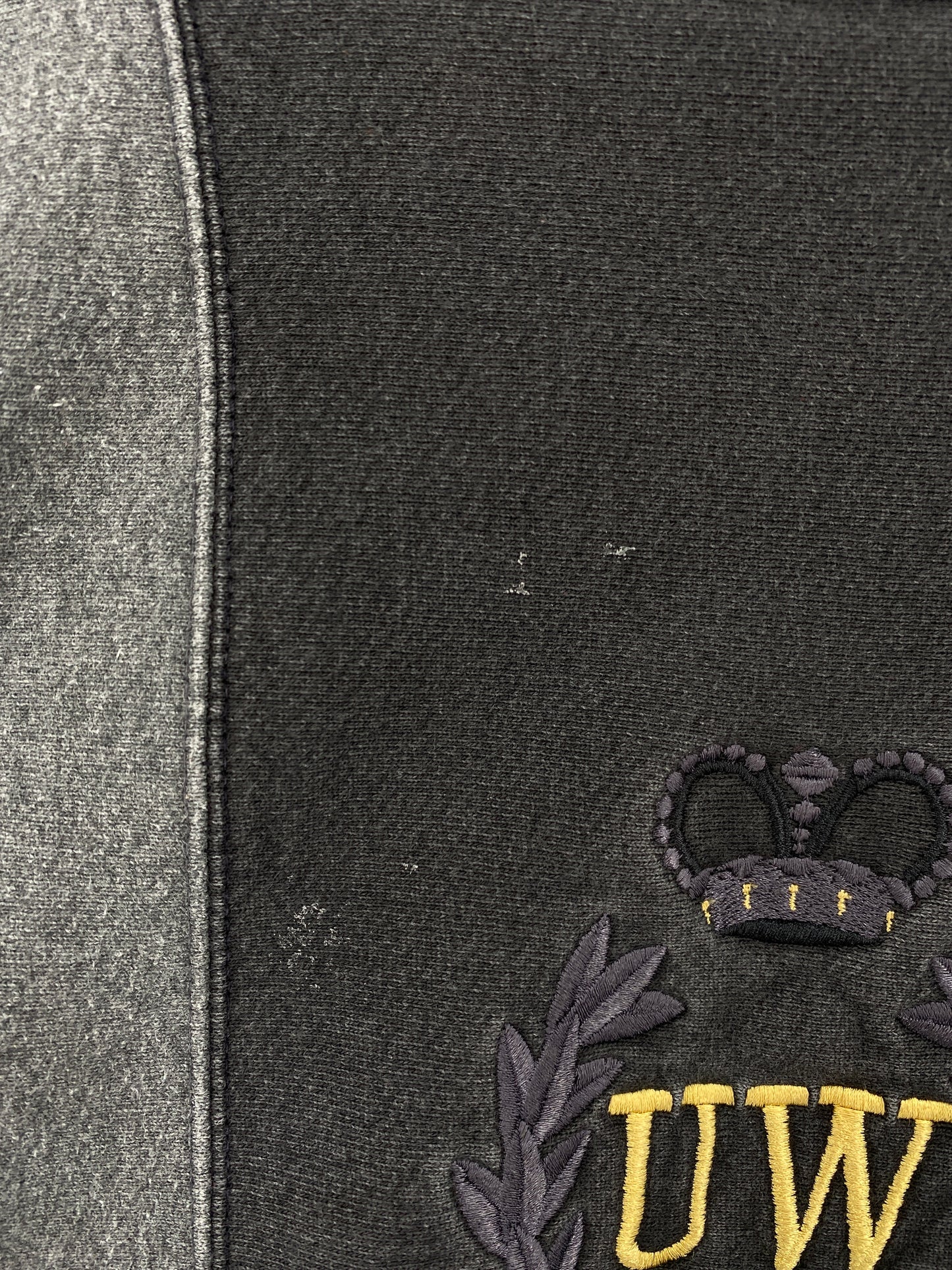 90’s UNIVERSITY OF WYOMING Made in USA Size XL Vintage College Sweat-Shirt / A7760