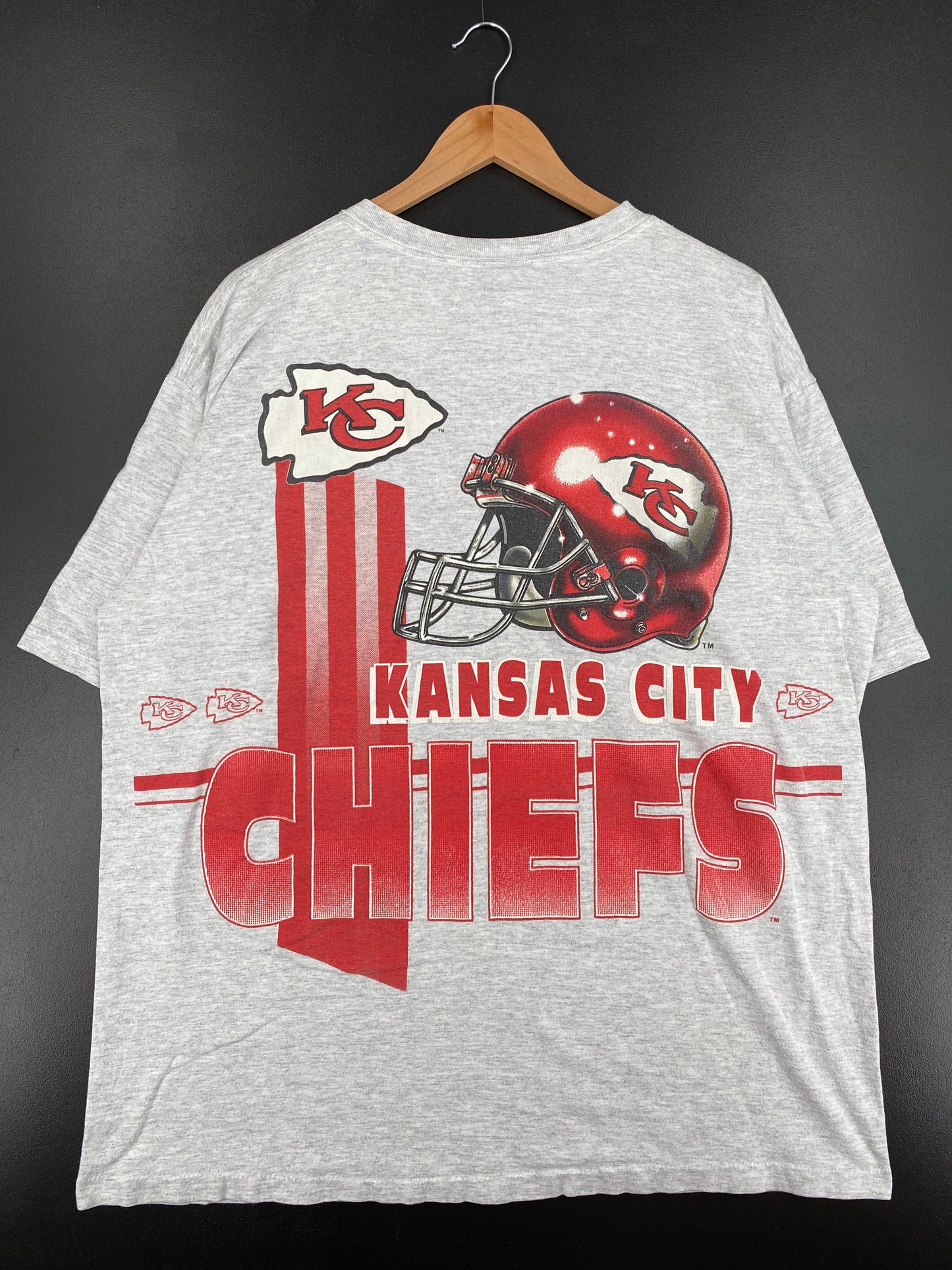 1993 SALEM x KANSAS CITY CHIEFS Made in USA Size XL Vintage NFL T-Shirts / A3014