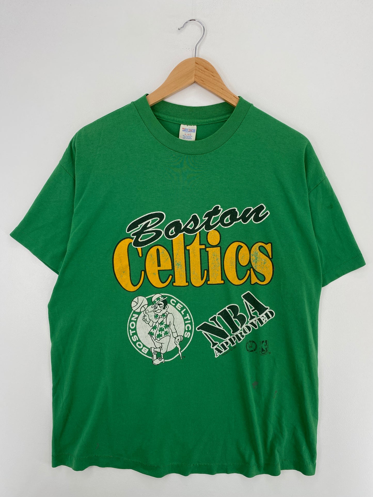 1991 BOSTON CELTICS Made in USA Size XL Vintage NBA T-Shirt / A4825