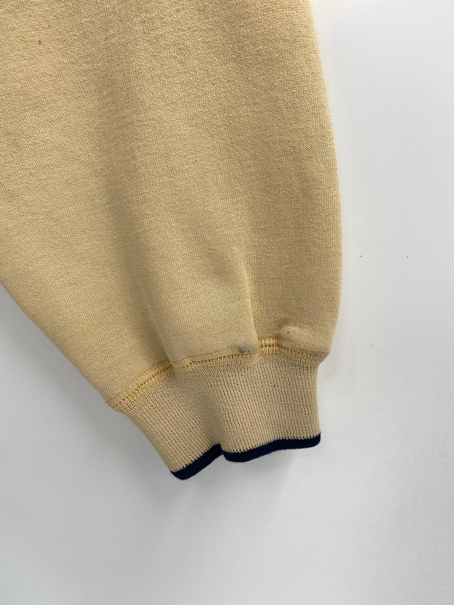 00' WINNIE THE POOH Size M Vintage Sweat-shirt / K7087