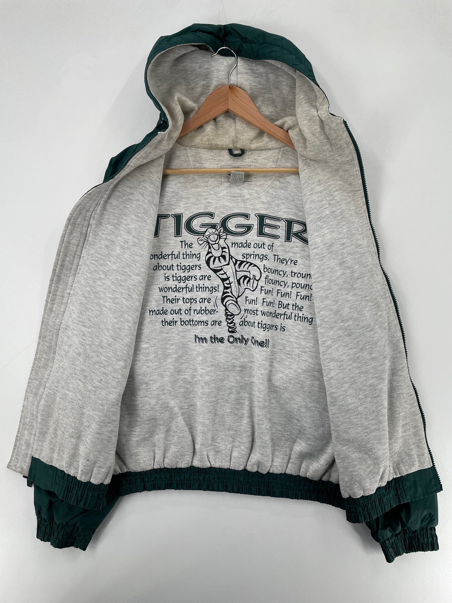 00' DISNEY TIGGER Size XL Sweat Inside Nylon Jacket / E2525J