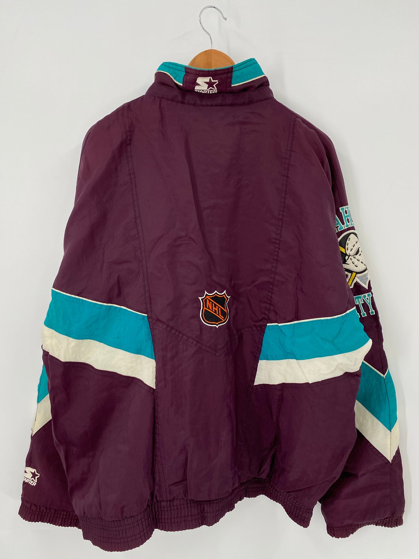 90’s STARTER x ANAHEIM MIGHTY DUCKS Size L NHL Outerwear / K4383
