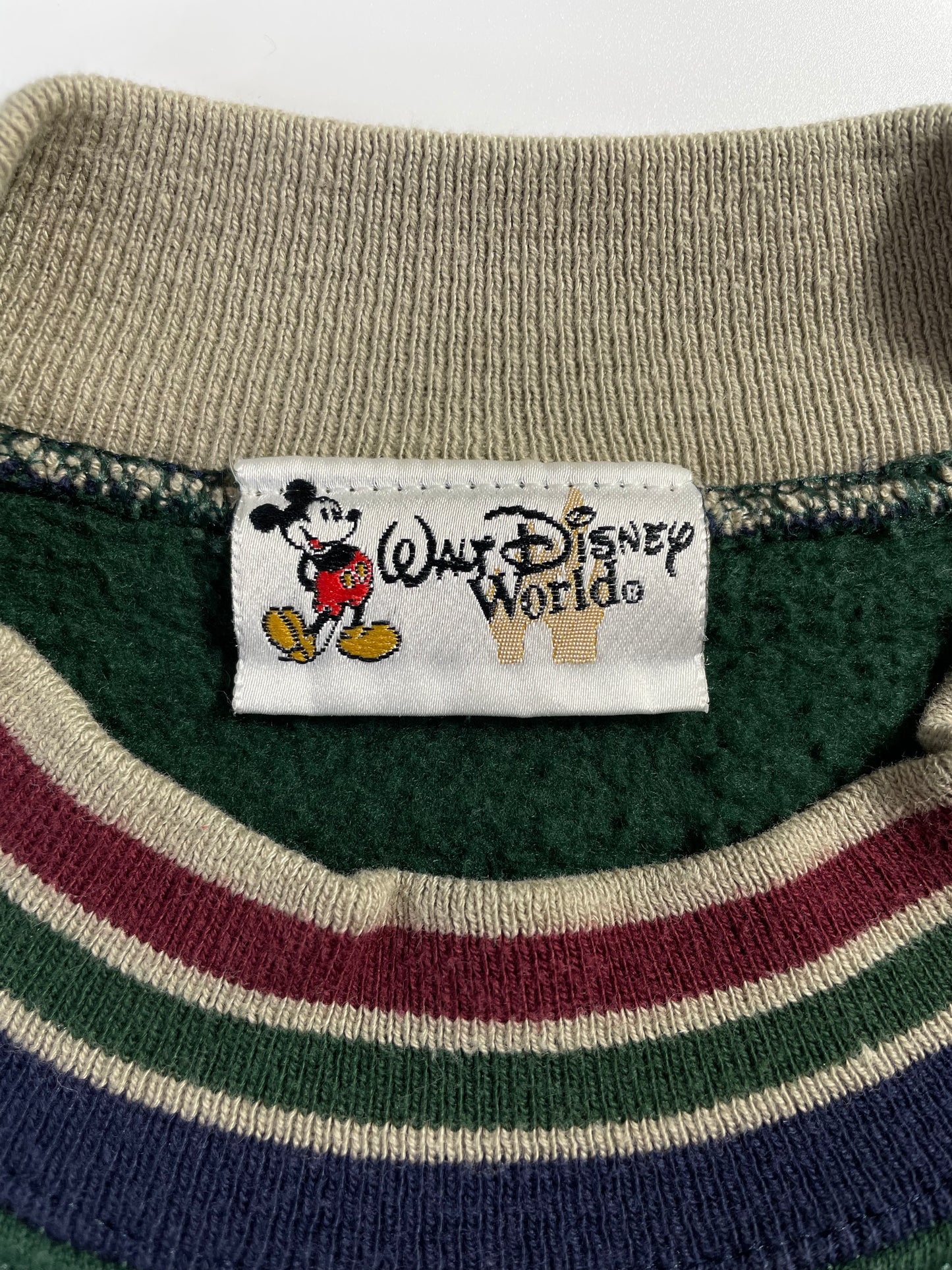 00’ DISNEY TIGGER Made in USA Size L Vintage Sweat-Shirt / A1235