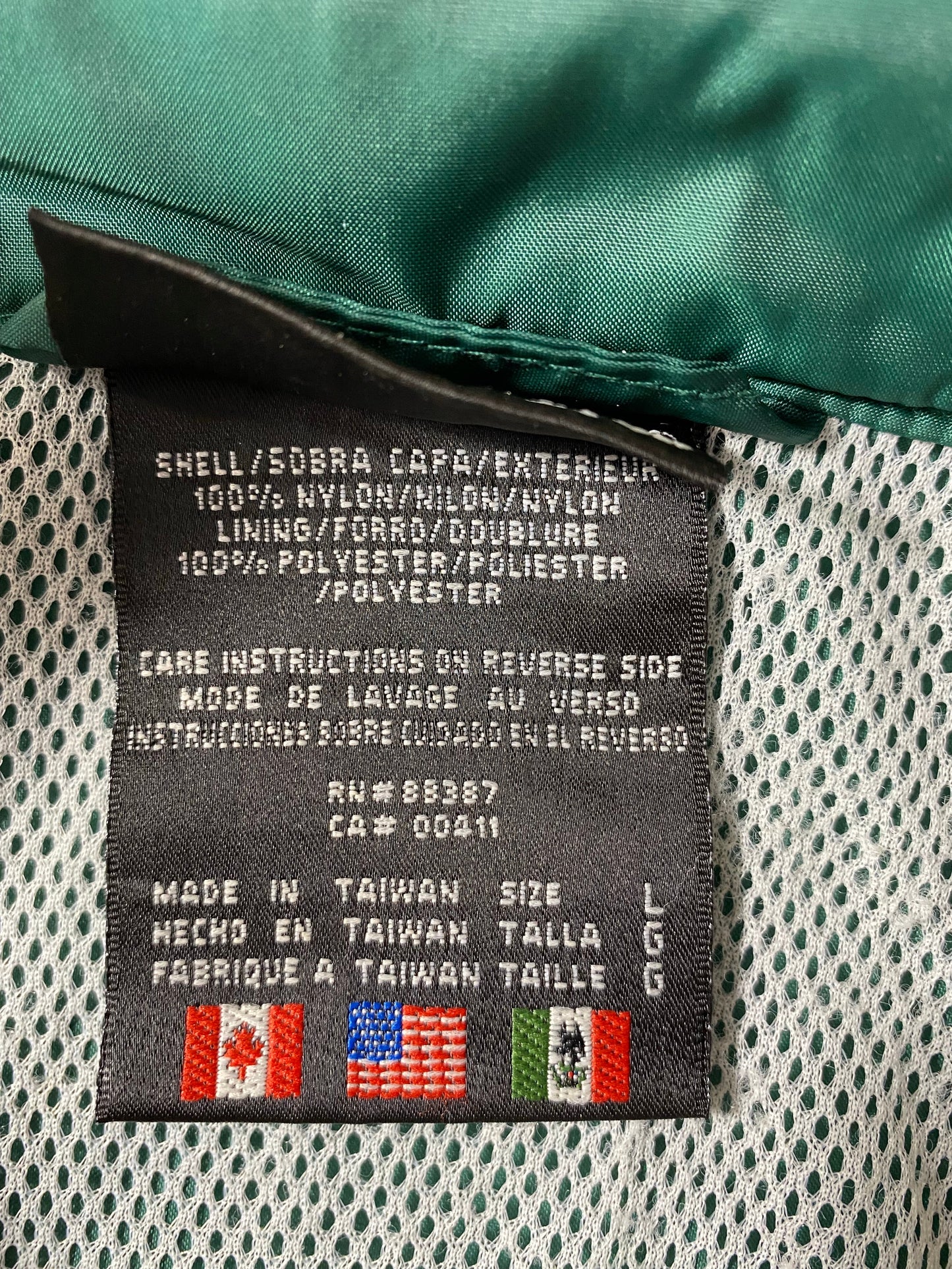 .90's ADIDAS Size L Vintage Nylon Jacket / A7020